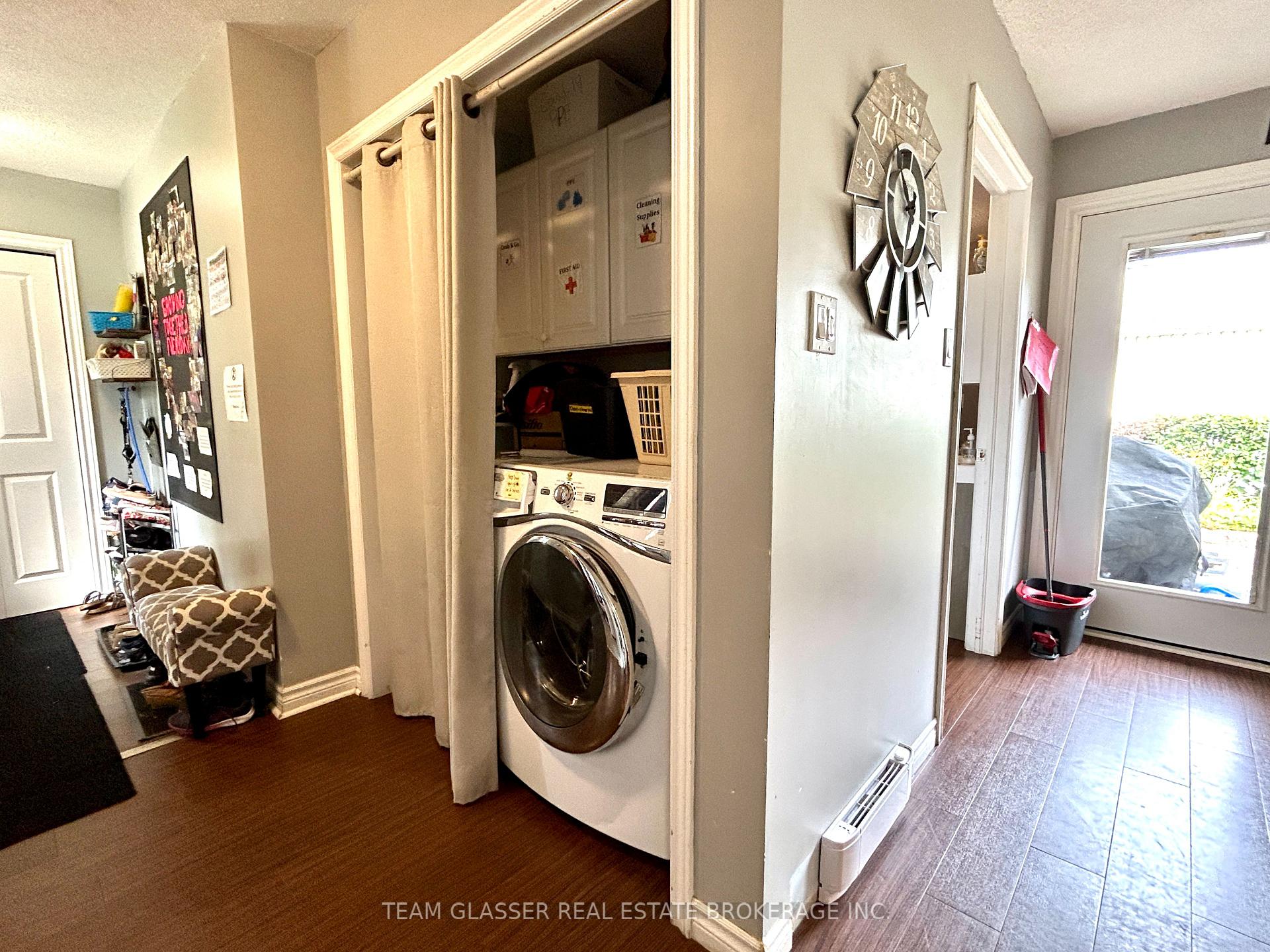 Photo 30 of 274 Blackacres Boulevard, London, North F — HOMEH