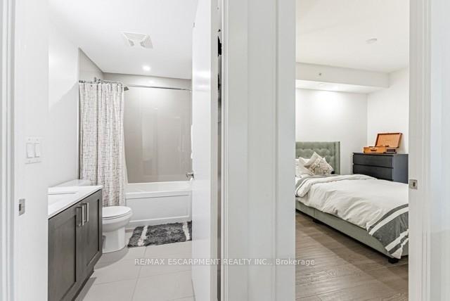 Photo 13 of Unit A501, 5230 Dundas Street, Burlington, Orchard — HOMEH