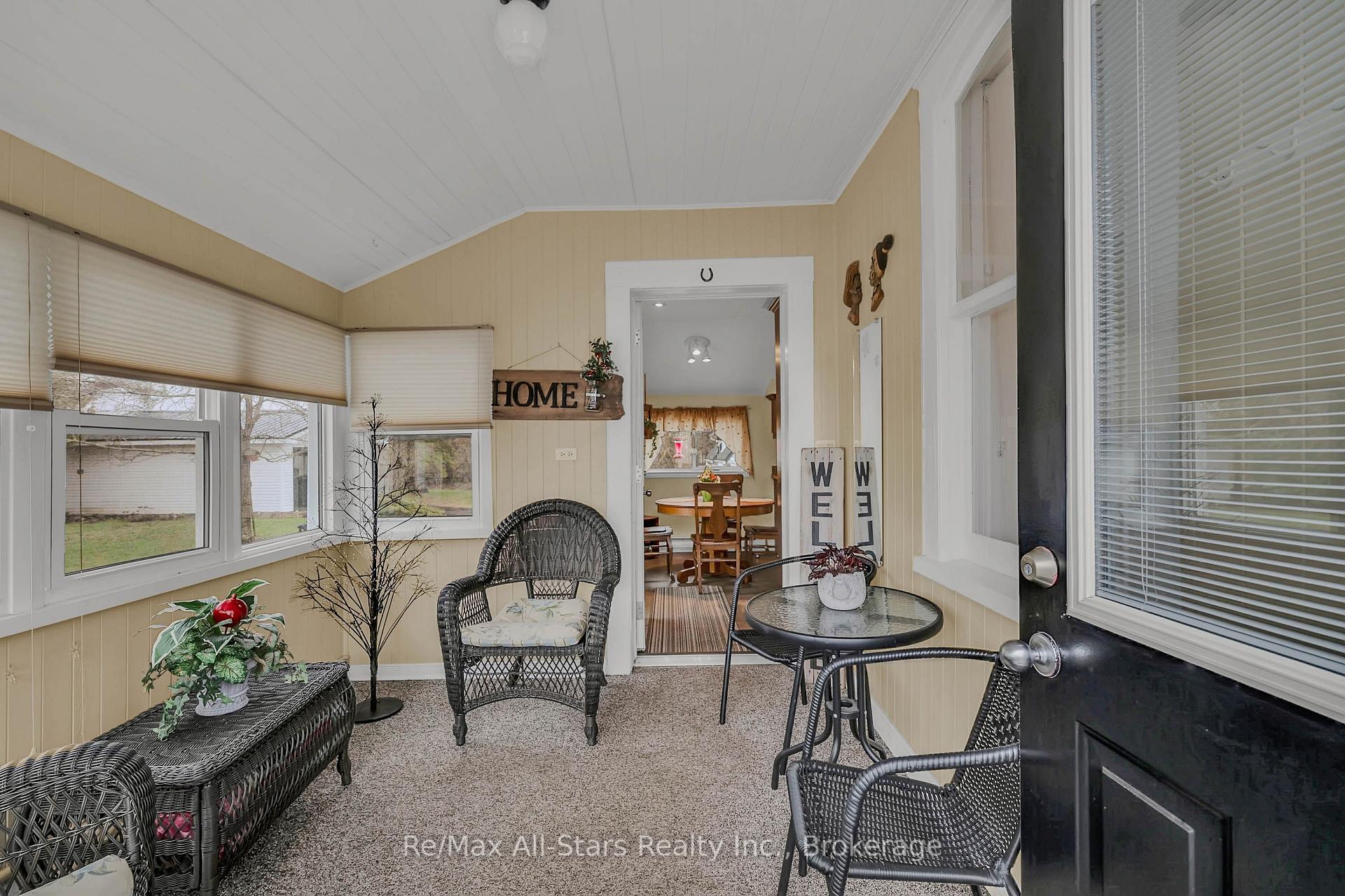 Photo 5 of 12 North Street, Kawartha Lakes, Fenelon Falls — HOMEH