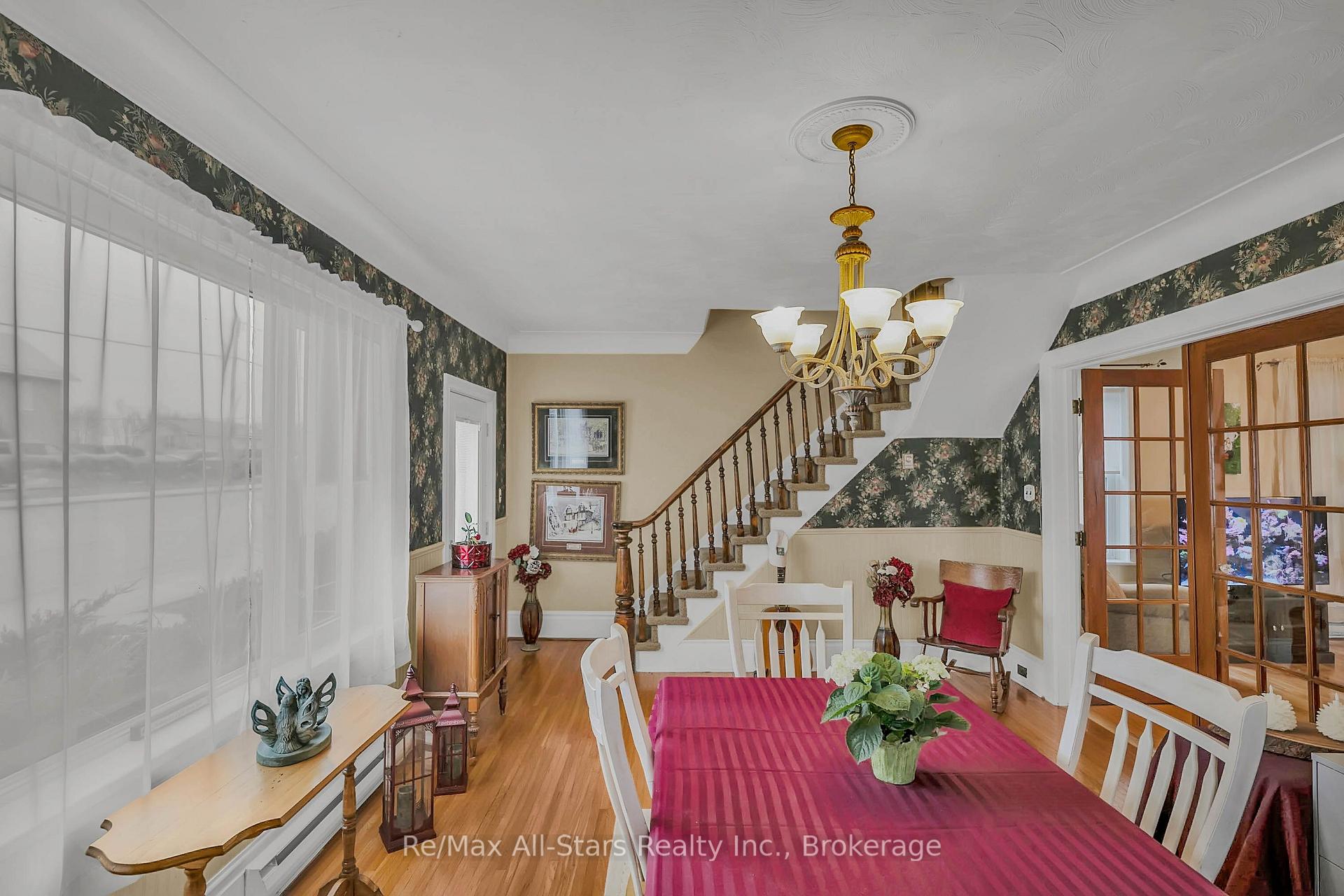 Photo 7 of 12 North Street, Kawartha Lakes, Fenelon Falls — HOMEH