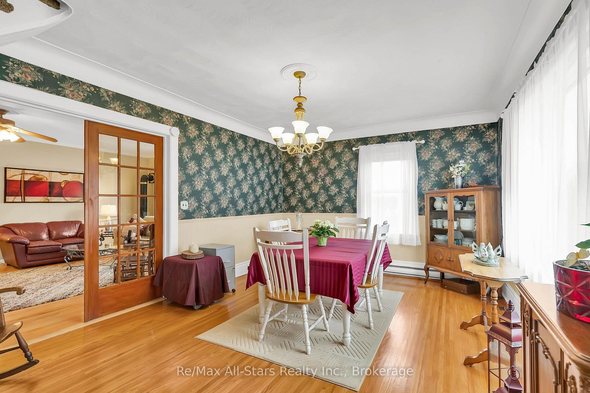 Photo 8 of 12 North Street, Kawartha Lakes, Fenelon Falls — HOMEH