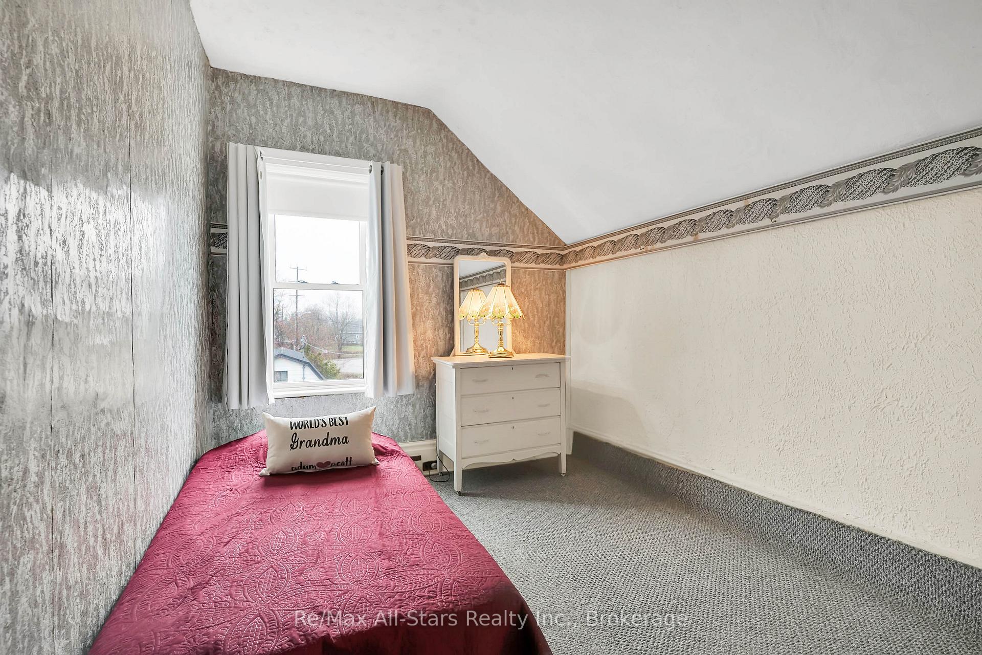 Photo 21 of 12 North Street, Kawartha Lakes, Fenelon Falls — HOMEH