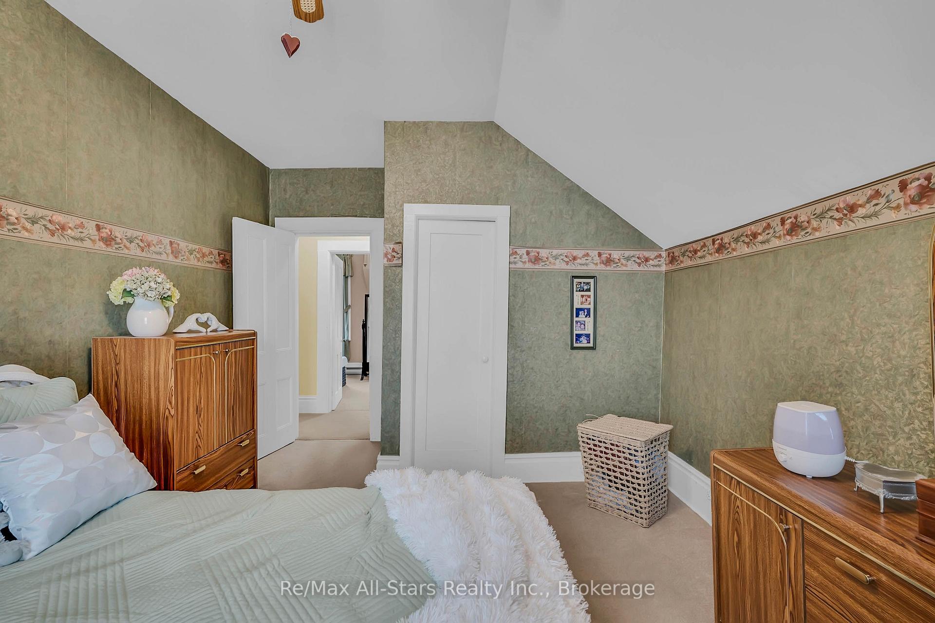 Photo 25 of 12 North Street, Kawartha Lakes, Fenelon Falls — HOMEH