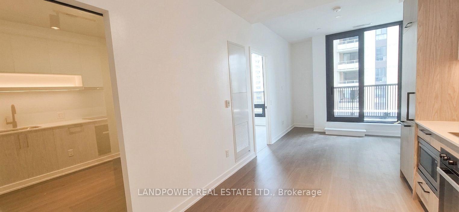 Photo 10 of Unit 802, 91 Montclair Avenue, Toronto, Forest Hill South — HOMEH