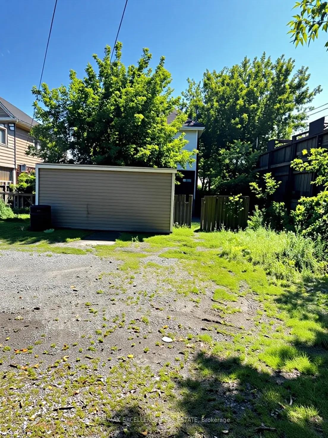Photo 15 of 4255 Stanley Avenue, Niagara Falls, Cherrywood — HOMEH