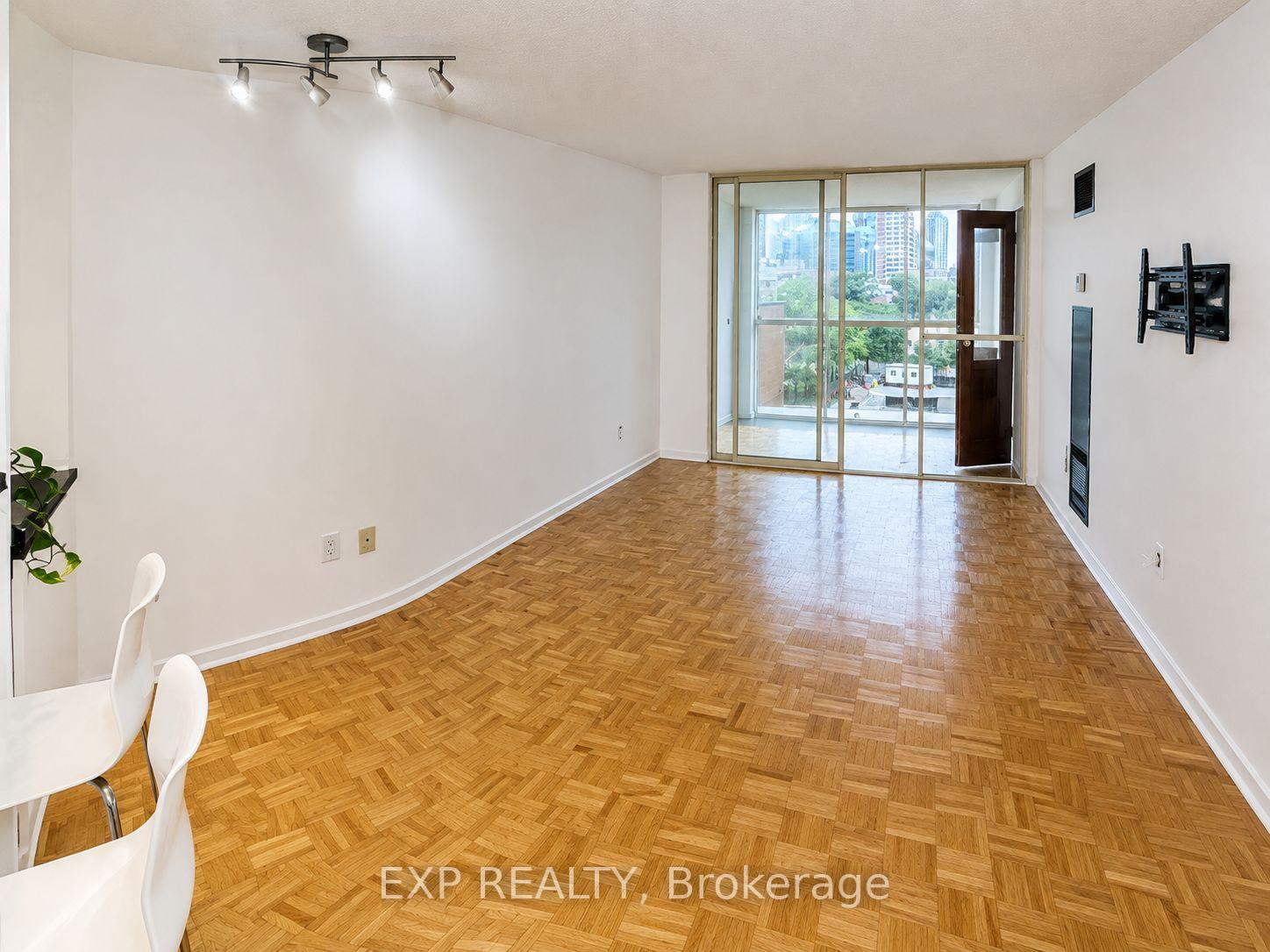 Photo 4 of Unit 705, 15 Maitland Place, Toronto, Cabbagetown-South St. James Town — HOMEH