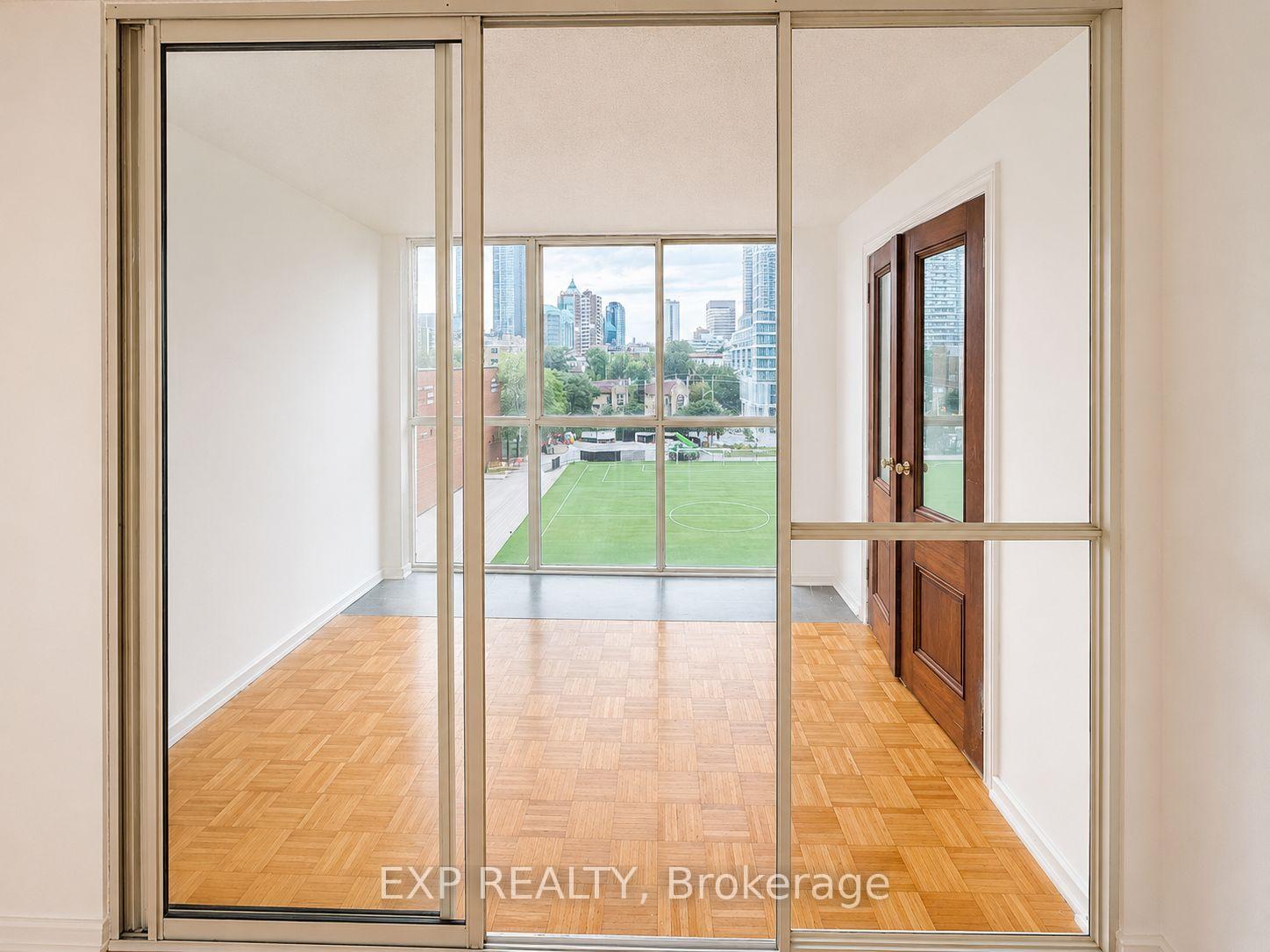 Photo 5 of Unit 705, 15 Maitland Place, Toronto, Cabbagetown-South St. James Town — HOMEH