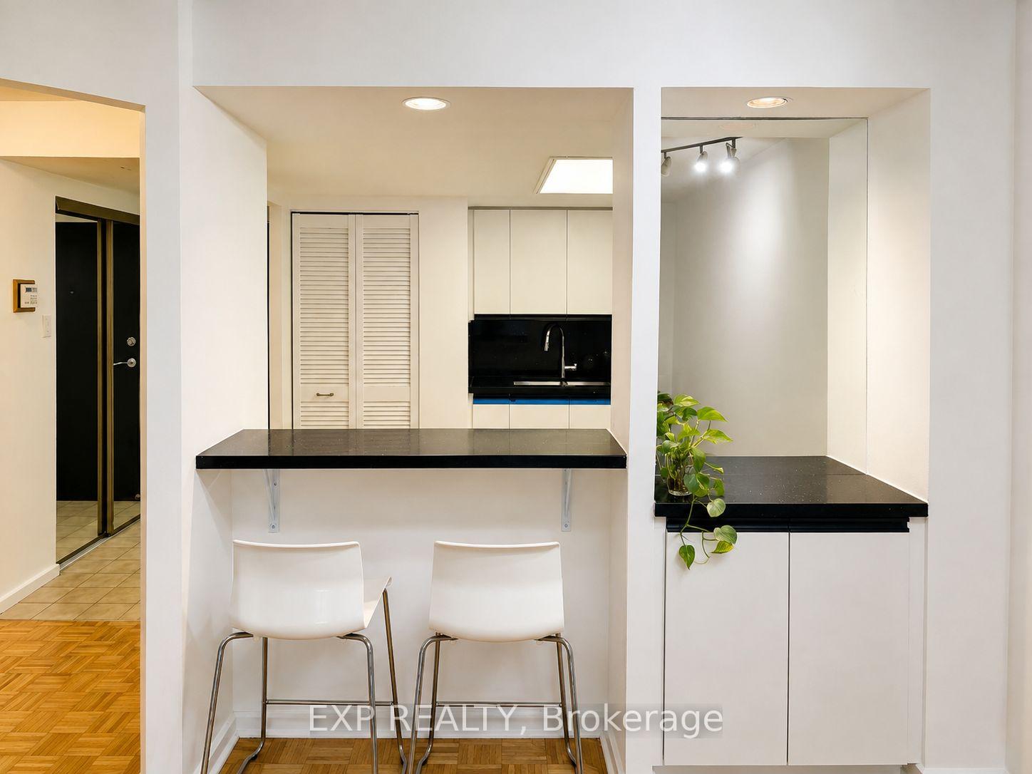Photo 10 of Unit 705, 15 Maitland Place, Toronto, Cabbagetown-South St. James Town — HOMEH