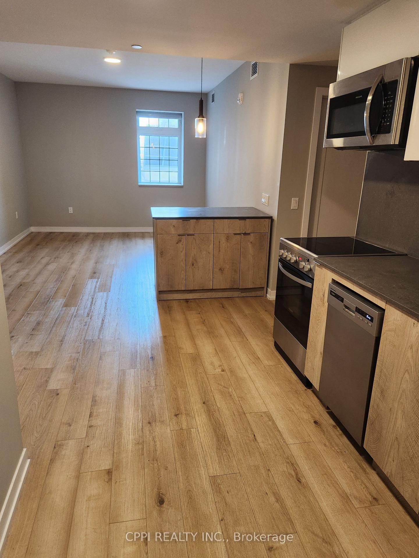 Photo 7 of Unit 216, 70 King Street E, Oshawa, O'Neill — HOMEH
