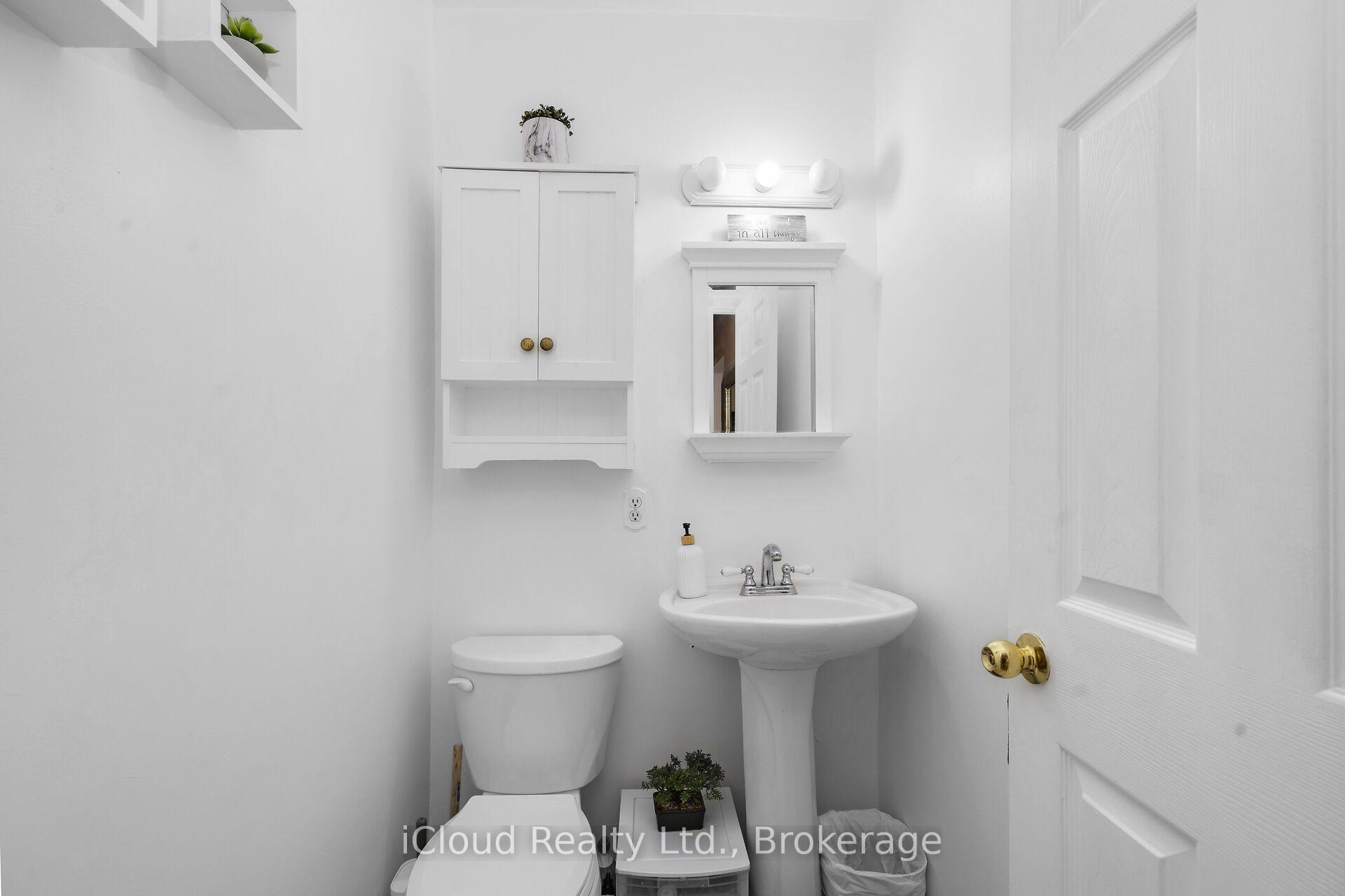 Photo 18 of 32 Mowbray Place, Halton Hills, Acton — HOMEH