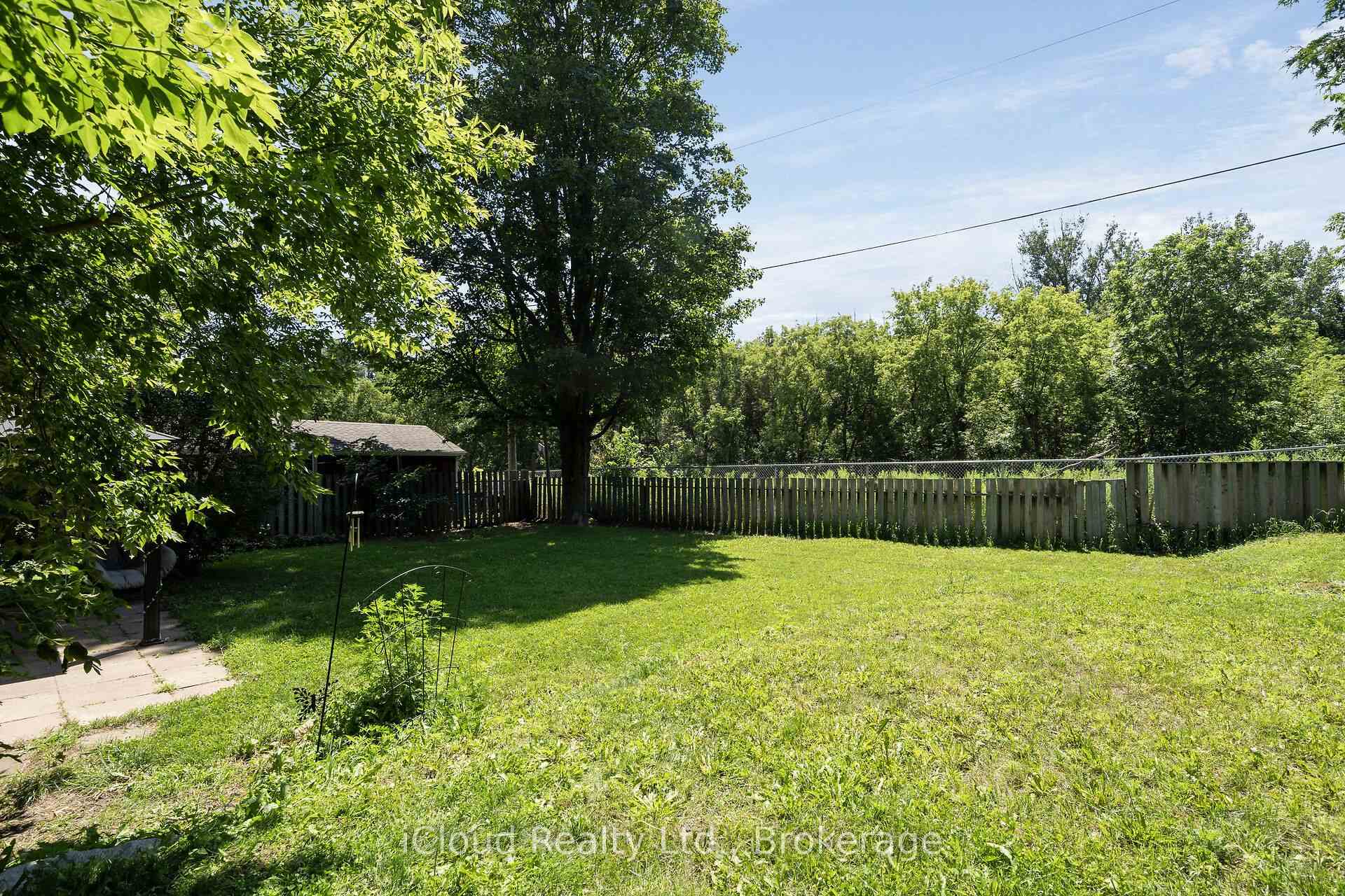 Photo 23 of 32 Mowbray Place, Halton Hills, Acton — HOMEH