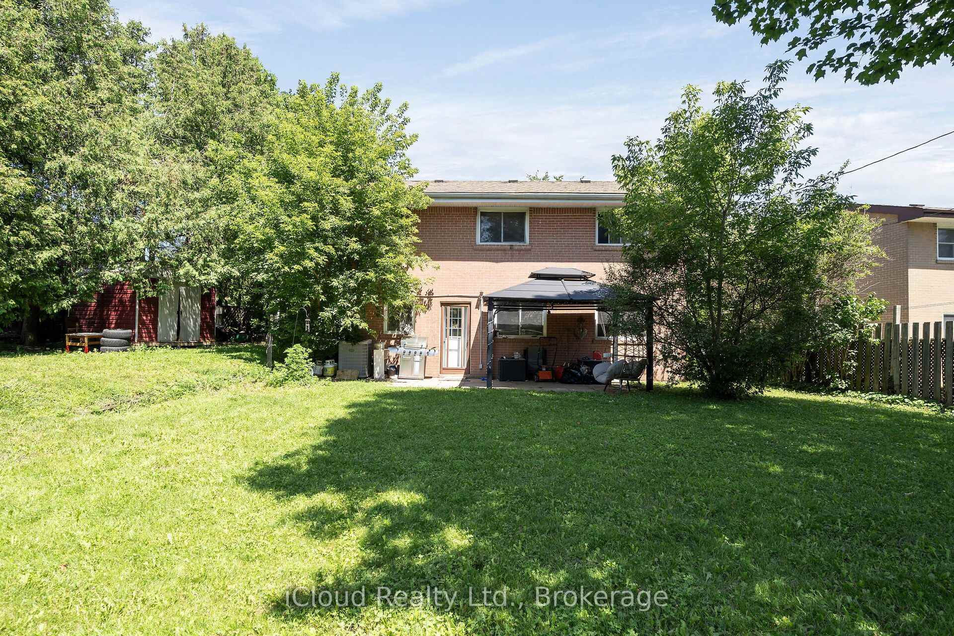Photo 24 of 32 Mowbray Place, Halton Hills, Acton — HOMEH