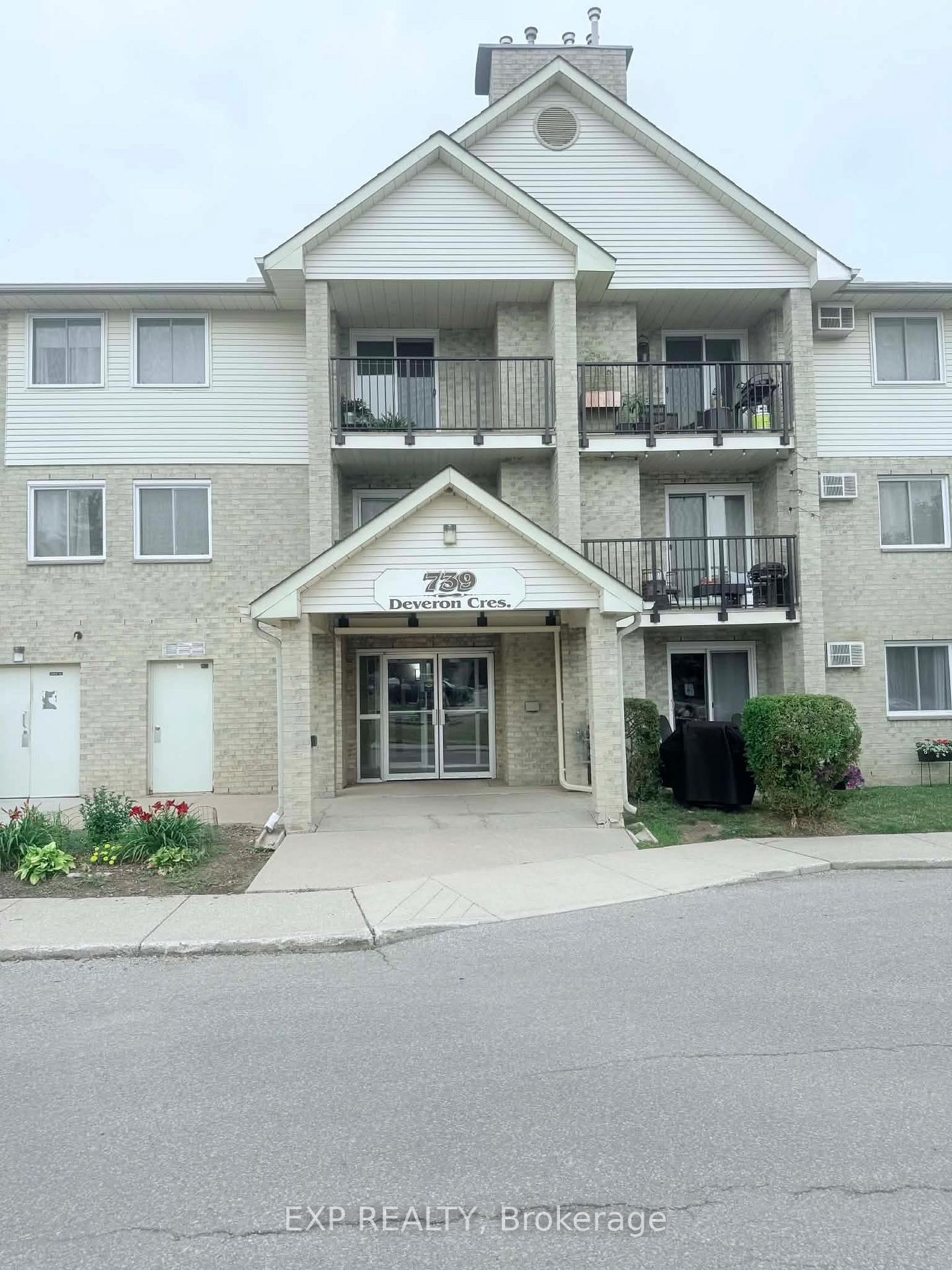 Photo 3 of Unit 210, 739 Deveron Crescent, London, South T — HOMEH