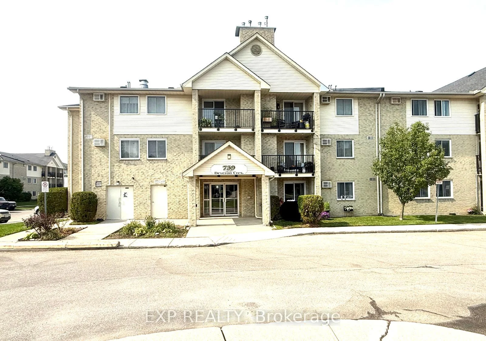 Photo 1 of Unit 210, 739 Deveron Crescent, London, South T — HOMEH