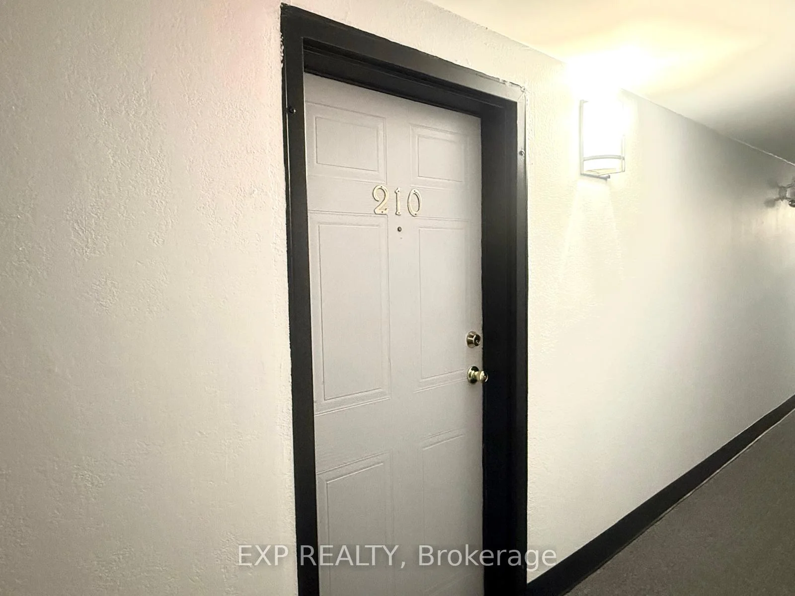 Photo 12 of Unit 210, 739 Deveron Crescent, London, South T — HOMEH