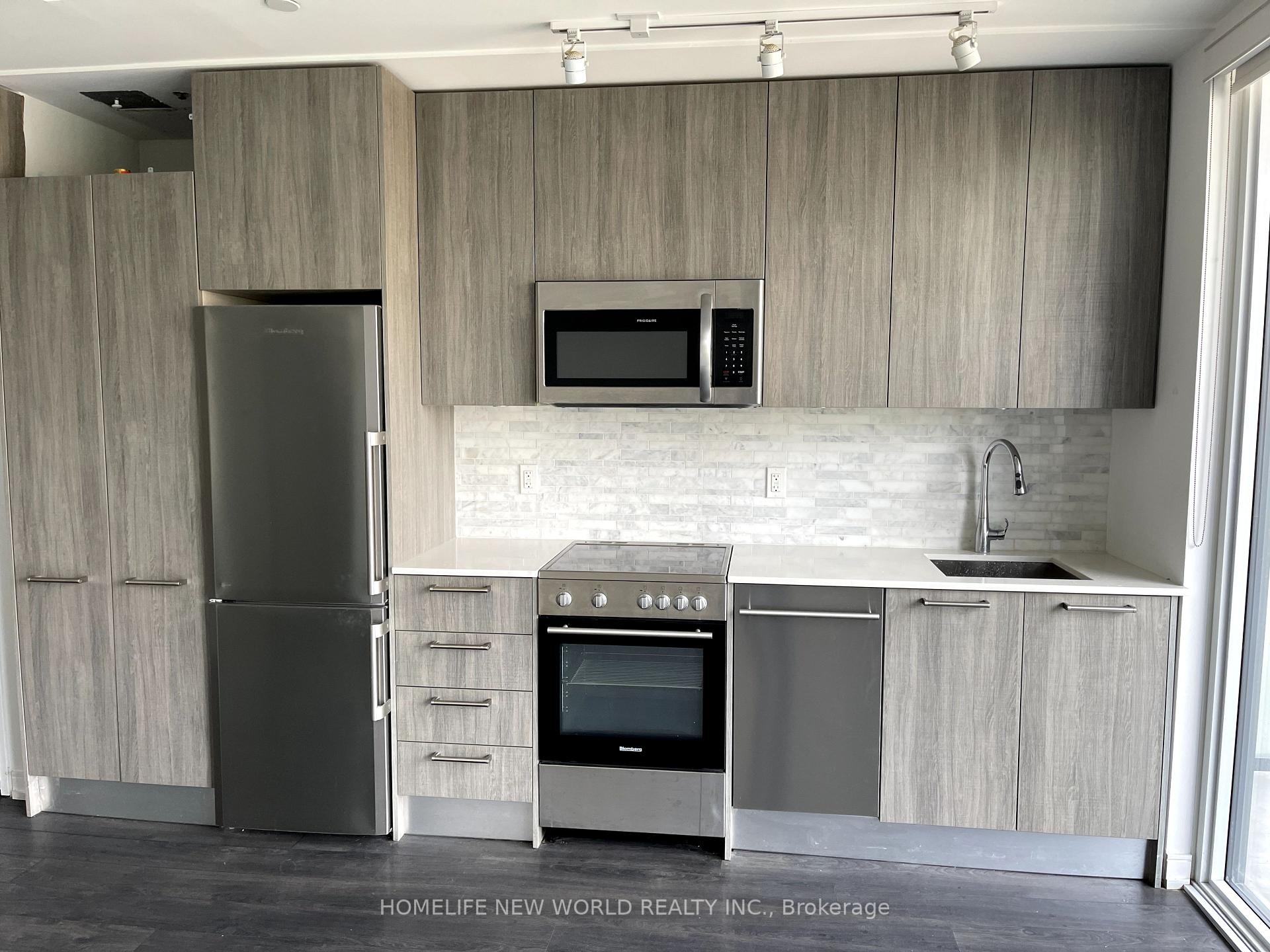 Photo 4 of Unit 908, 28 Wellesley Street E, Toronto, Church-Yonge Corridor — HOMEH