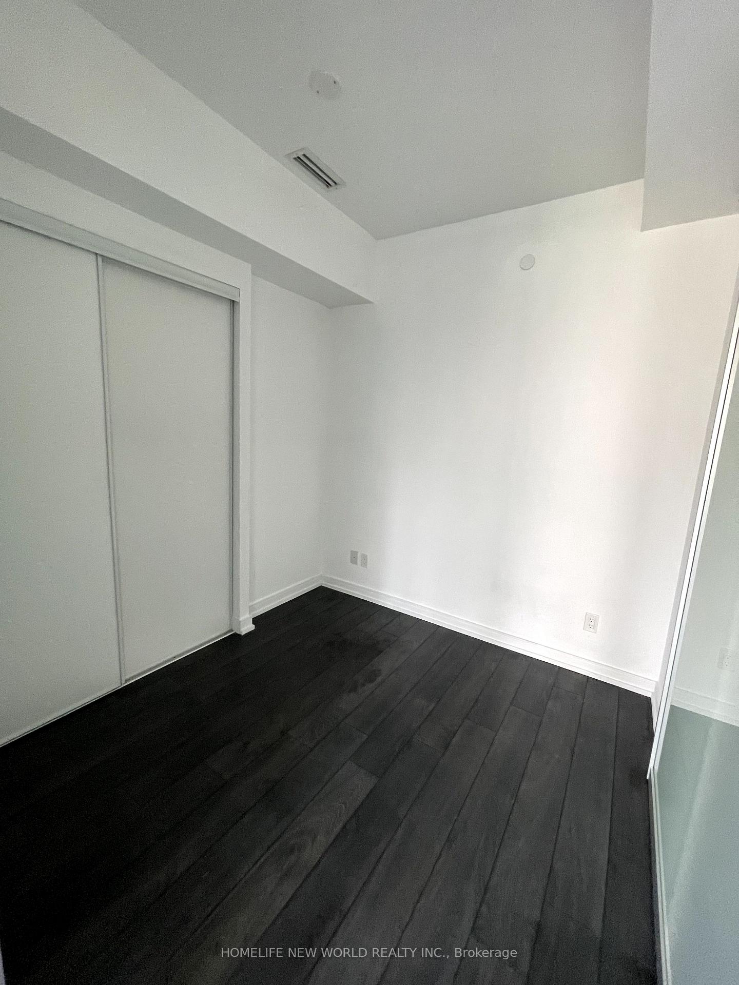 Photo 6 of Unit 908, 28 Wellesley Street E, Toronto, Church-Yonge Corridor — HOMEH