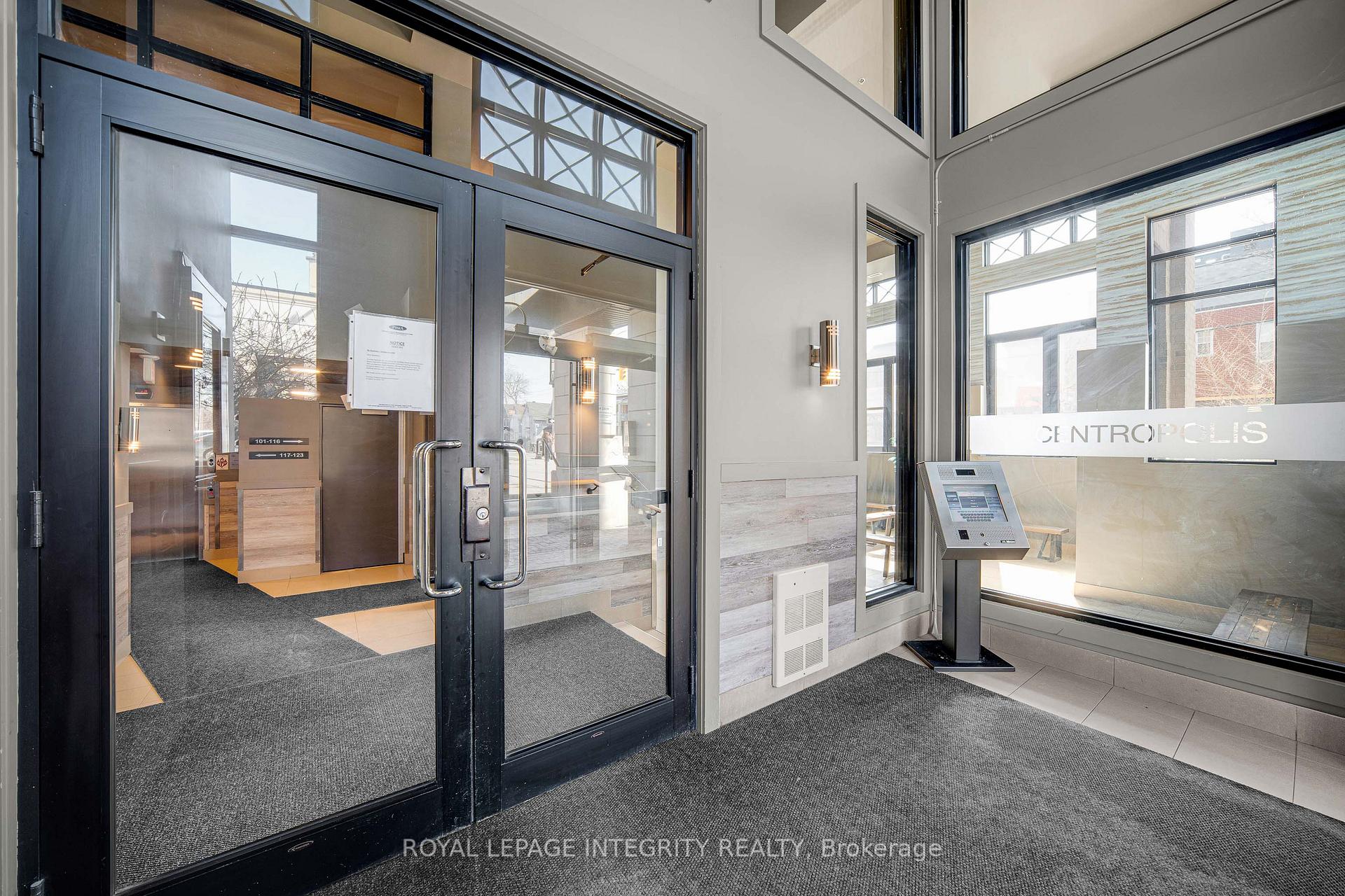 Photo 4 of Unit 320, 429 Kent Street, Ottawa, Ottawa Centre — HOMEH