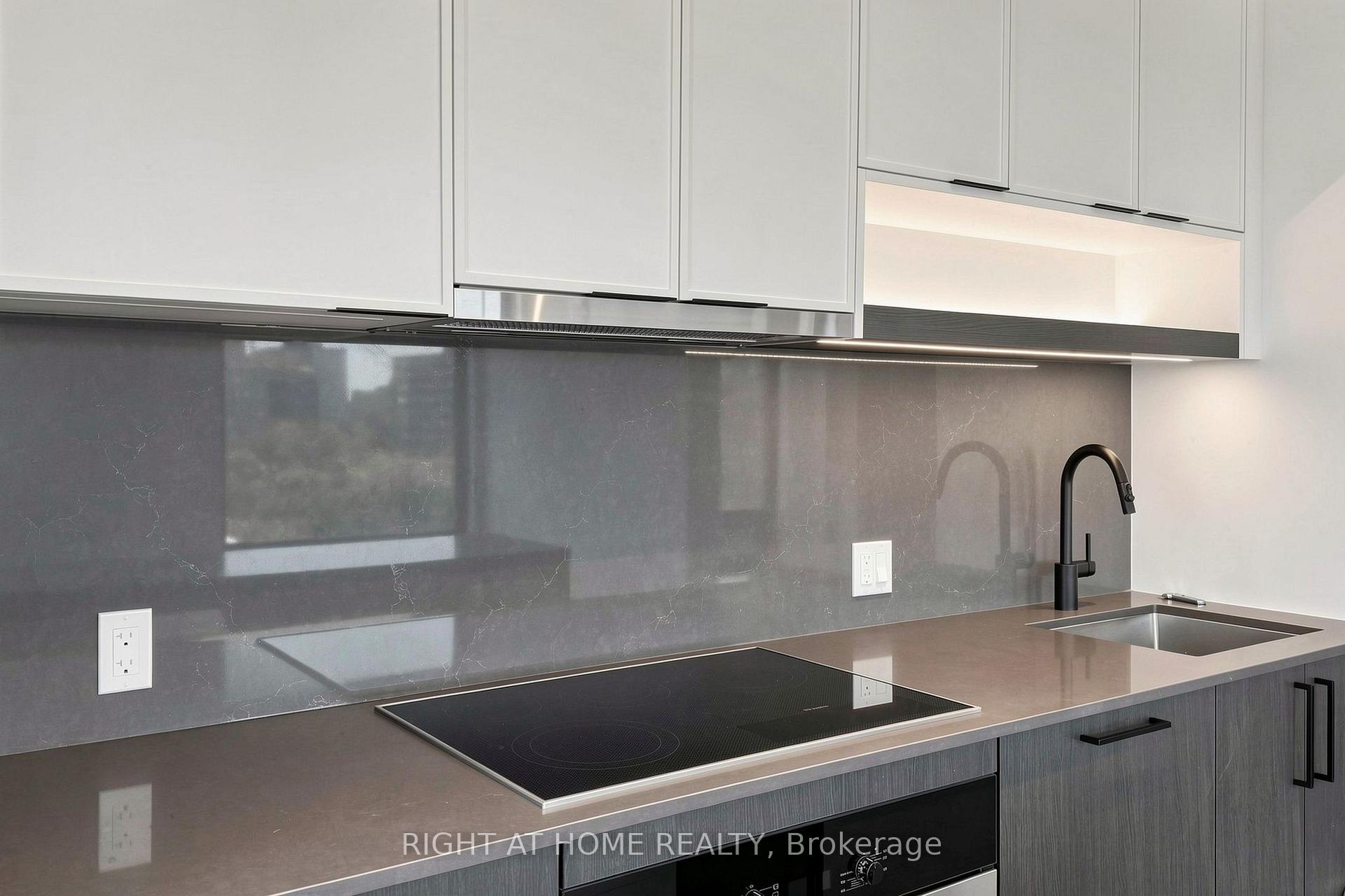Photo 15 of Unit 1009, 91 Montclair Avenue, Toronto, Forest Hill South — HOMEH