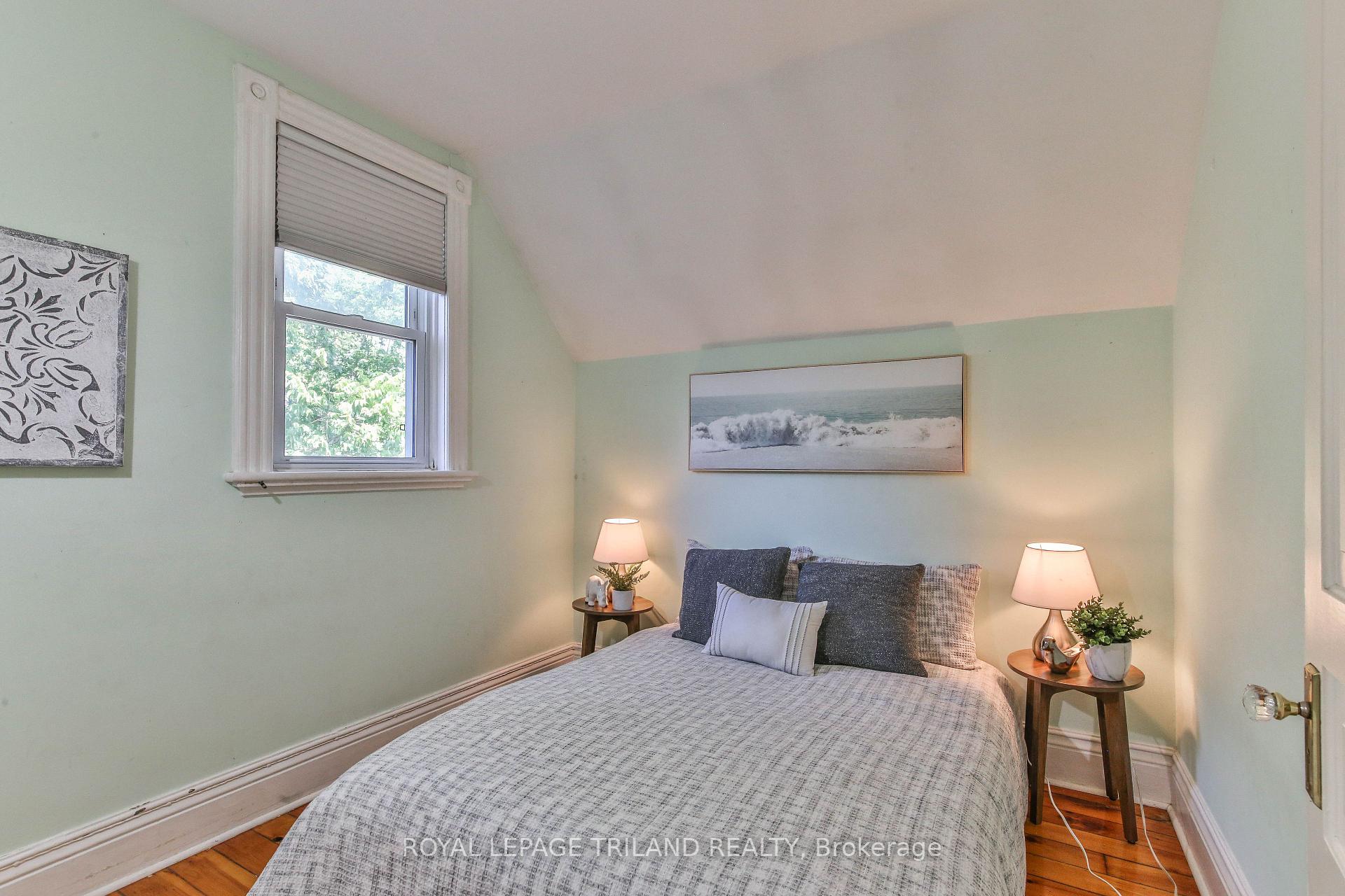 Photo 24 of 38 Byron Avenue E, London, South F — HOMEH