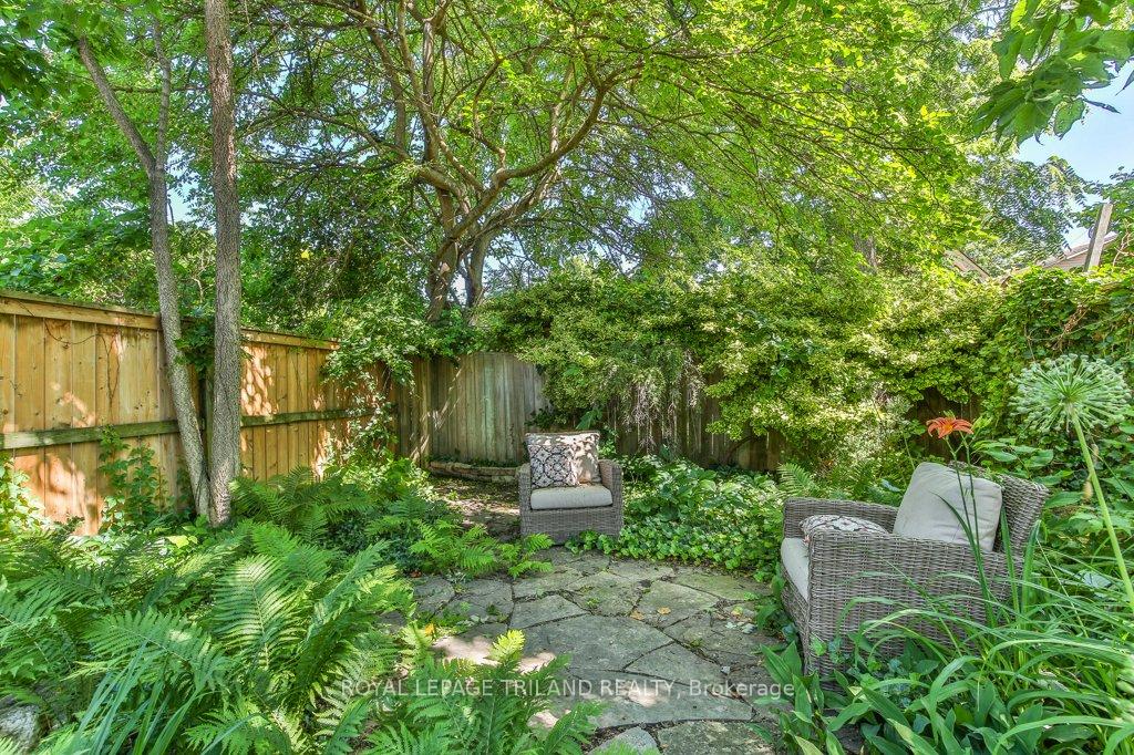 Photo 28 of 38 Byron Avenue E, London, South F — HOMEH