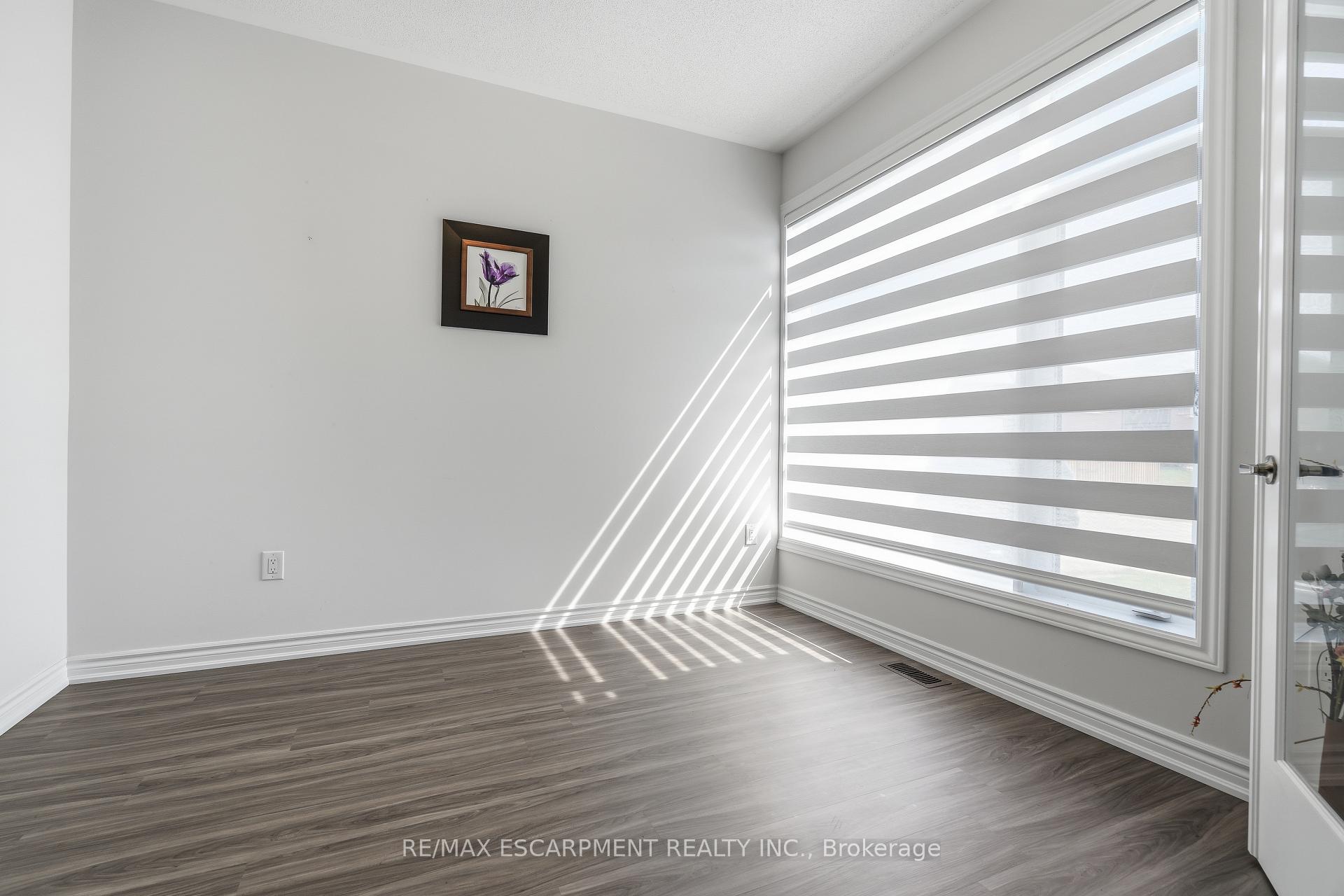 Photo 3 of 147 Midland Place, Welland, Hwy 406/Welland — HOMEH