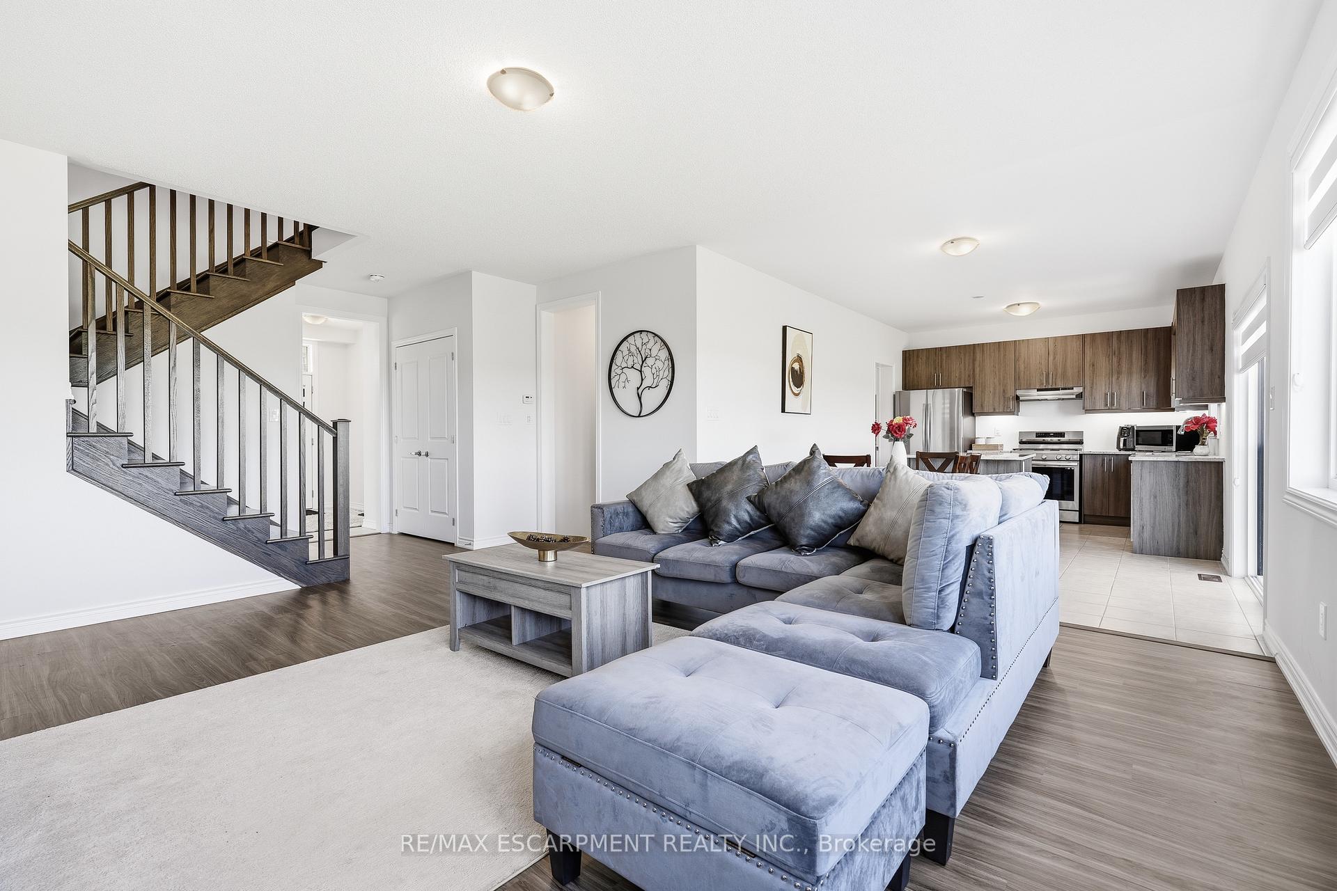 Photo 15 of 147 Midland Place, Welland, Hwy 406/Welland — HOMEH