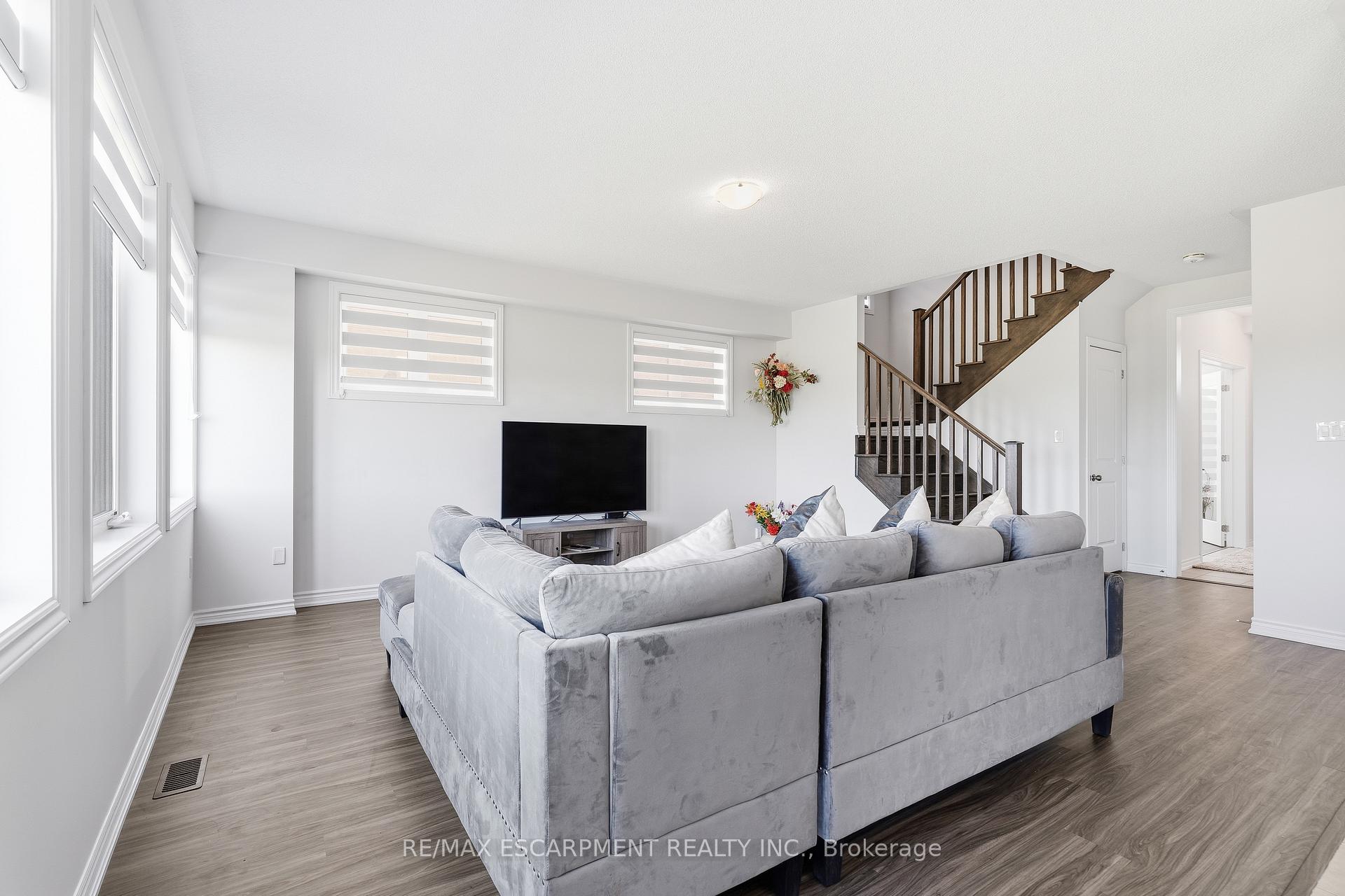 Photo 16 of 147 Midland Place, Welland, Hwy 406/Welland — HOMEH