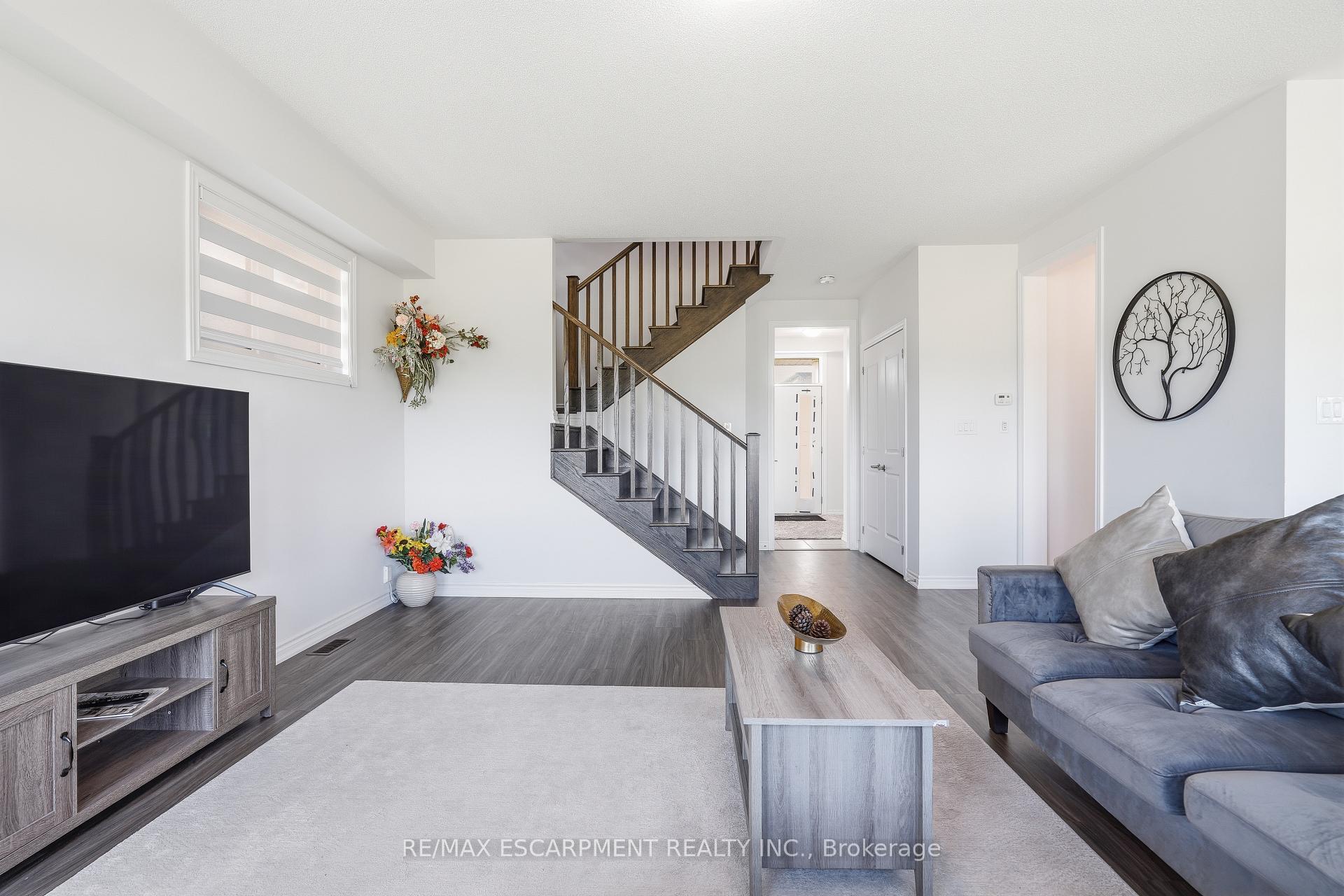 Photo 17 of 147 Midland Place, Welland, Hwy 406/Welland — HOMEH