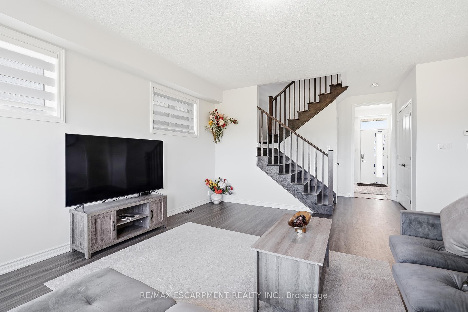 Photo 18 of 147 Midland Place, Welland, Hwy 406/Welland — HOMEH