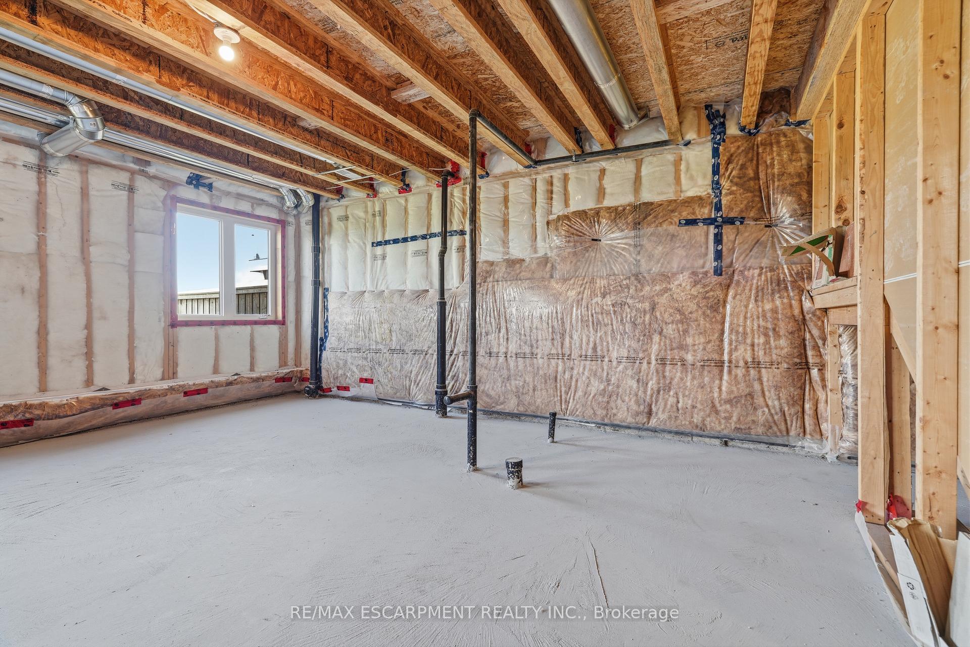 Photo 36 of 147 Midland Place, Welland, Hwy 406/Welland — HOMEH
