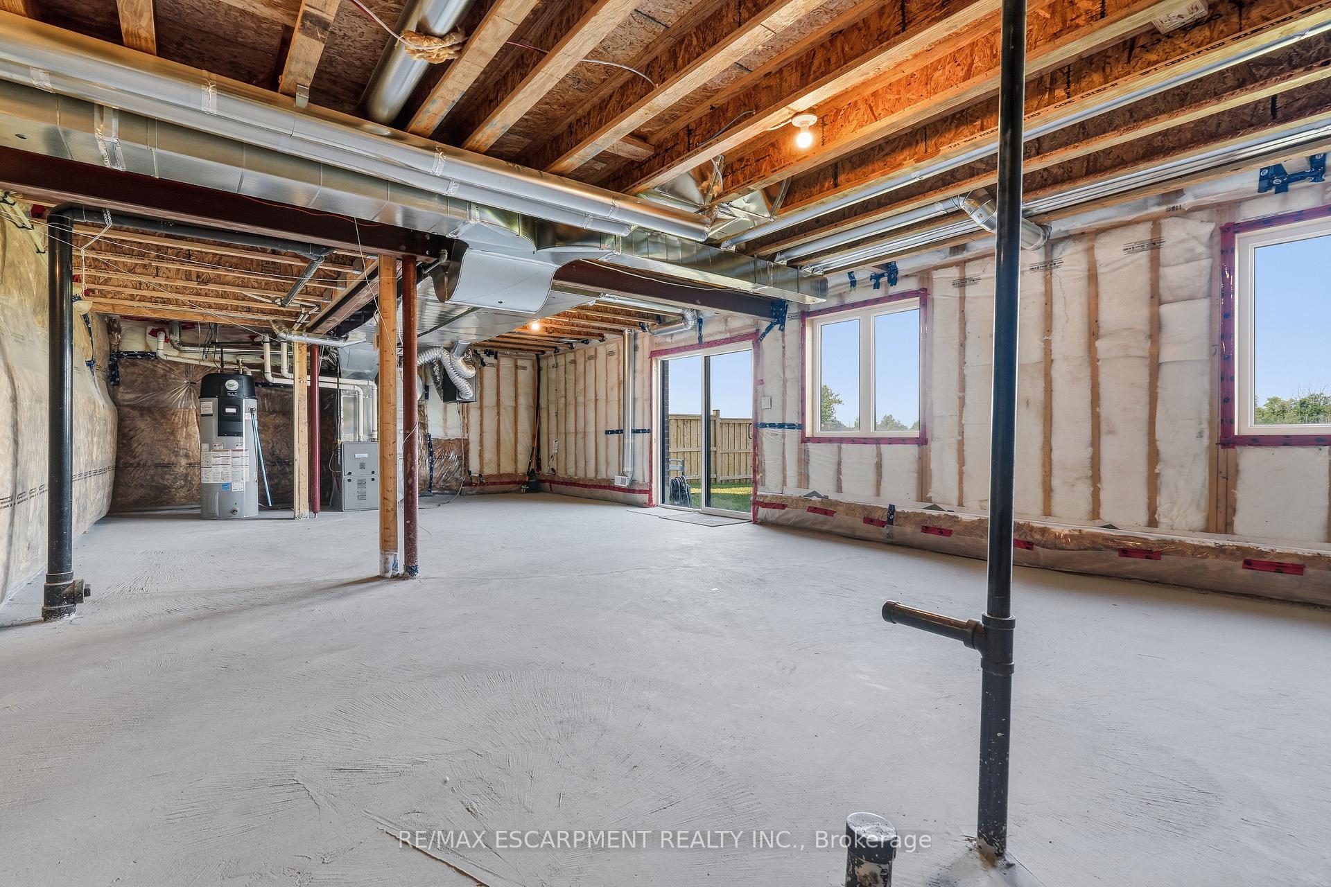 Photo 37 of 147 Midland Place, Welland, Hwy 406/Welland — HOMEH
