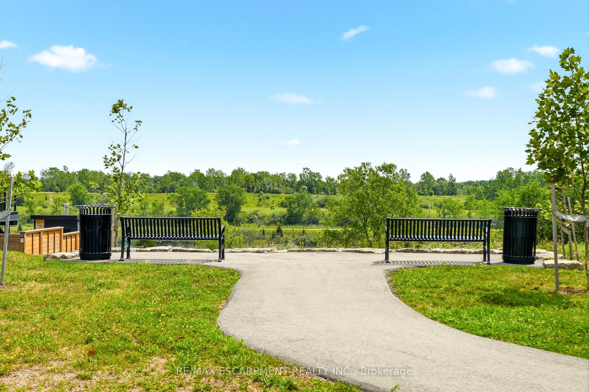 Photo 42 of 147 Midland Place, Welland, Hwy 406/Welland — HOMEH
