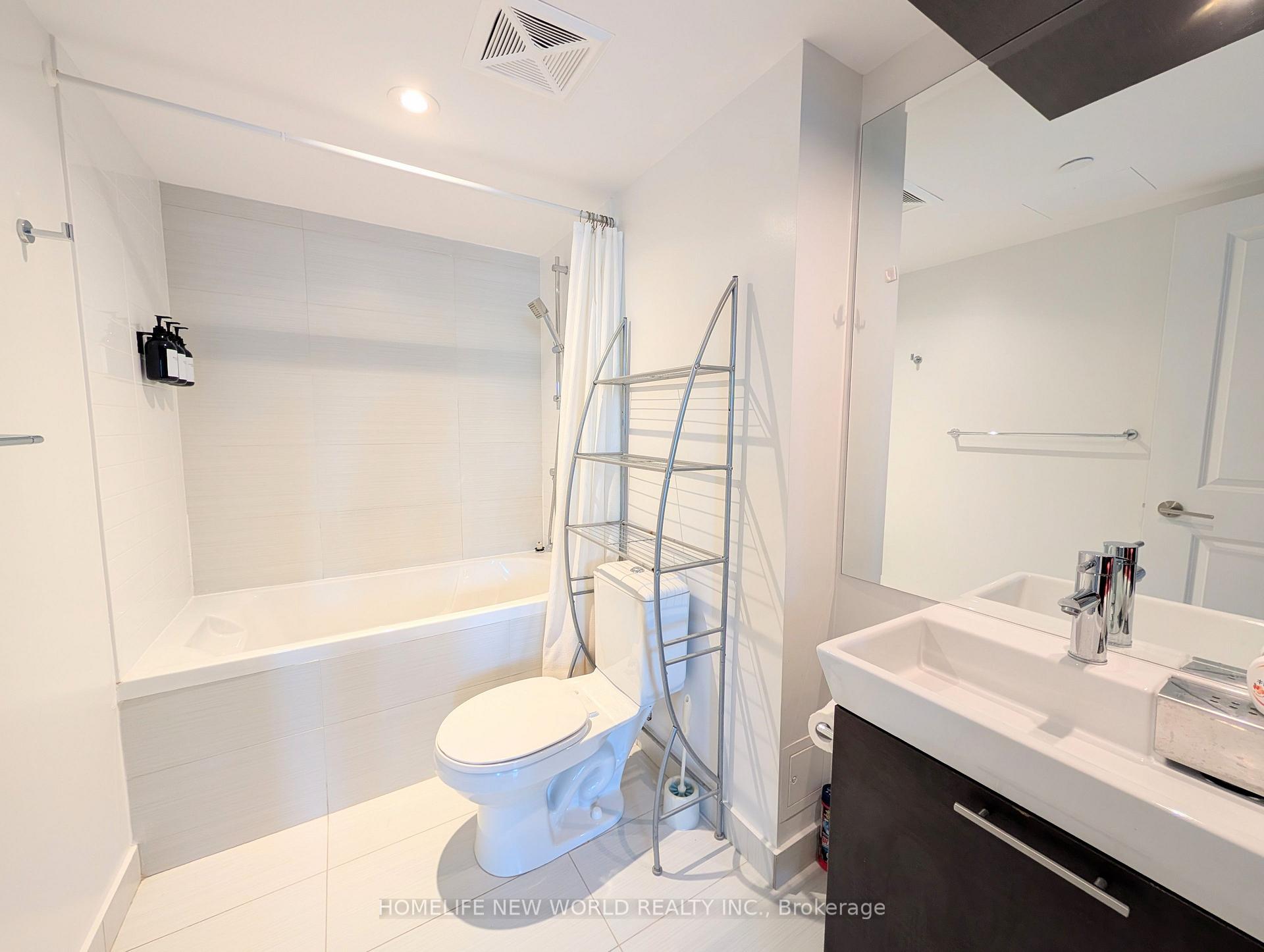 Photo 8 of Unit 1401, 386 Yonge Street, Toronto, Bay Street Corridor — HOMEH