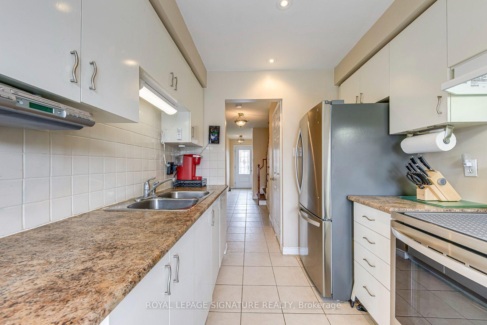 Photo 7 of 6 Wood Circle, Caledon, Bolton East — HOMEH