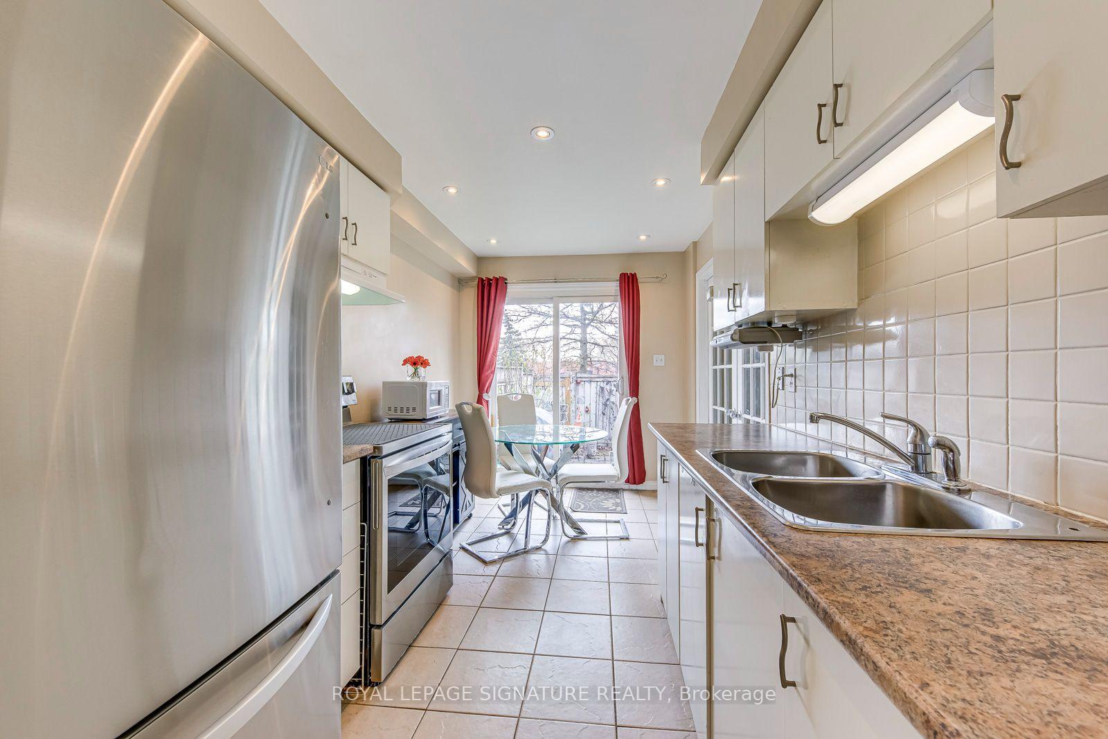 Photo 8 of 6 Wood Circle, Caledon, Bolton East — HOMEH