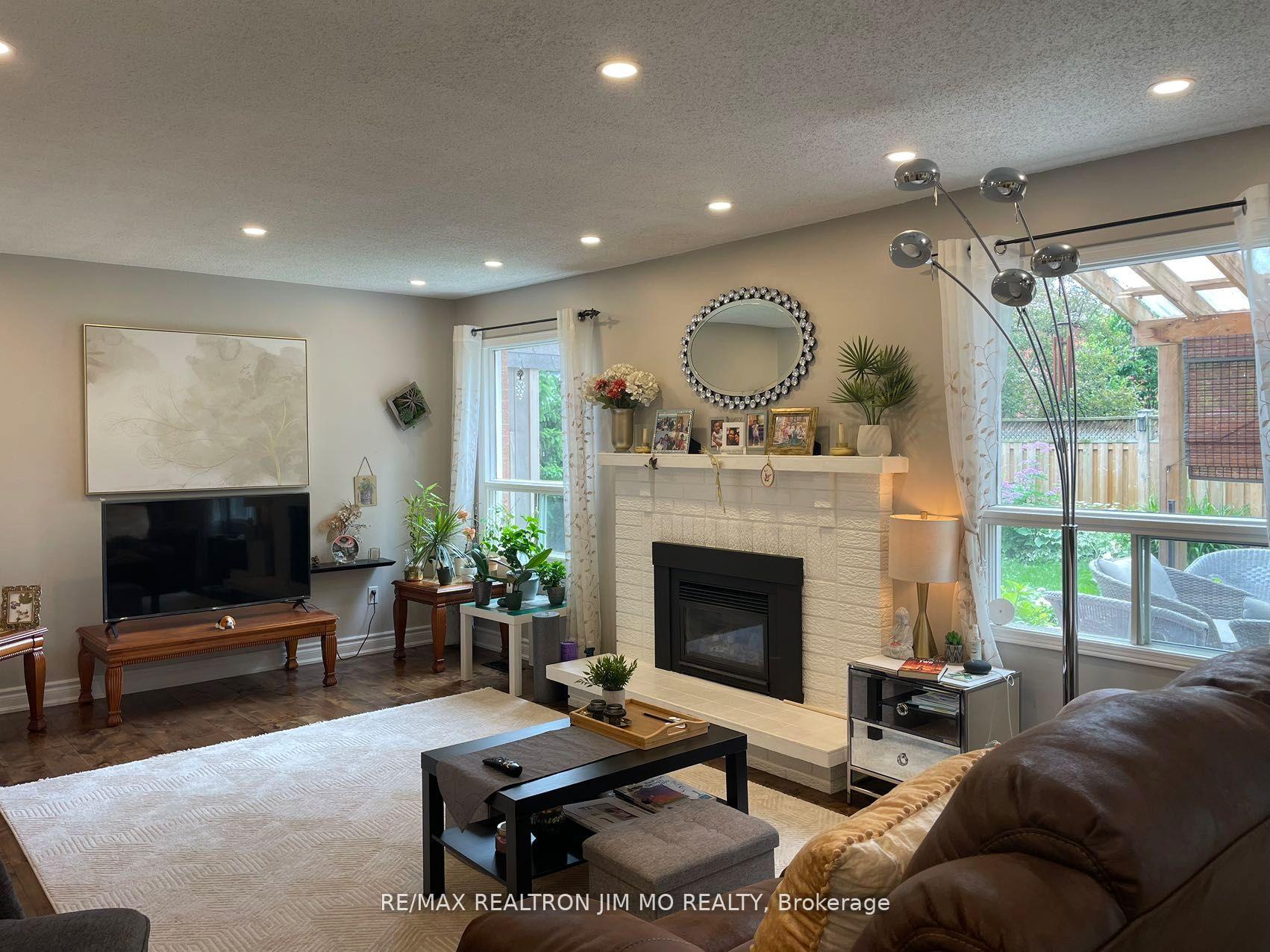 Photo 9 of 60 Silverbirch Place, Whitby, Pringle Creek — HOMEH