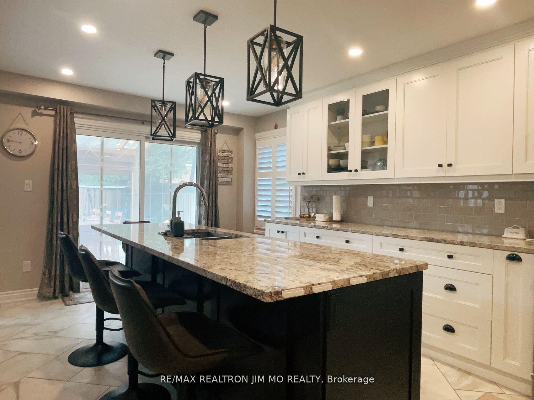 Photo 10 of 60 Silverbirch Place, Whitby, Pringle Creek — HOMEH