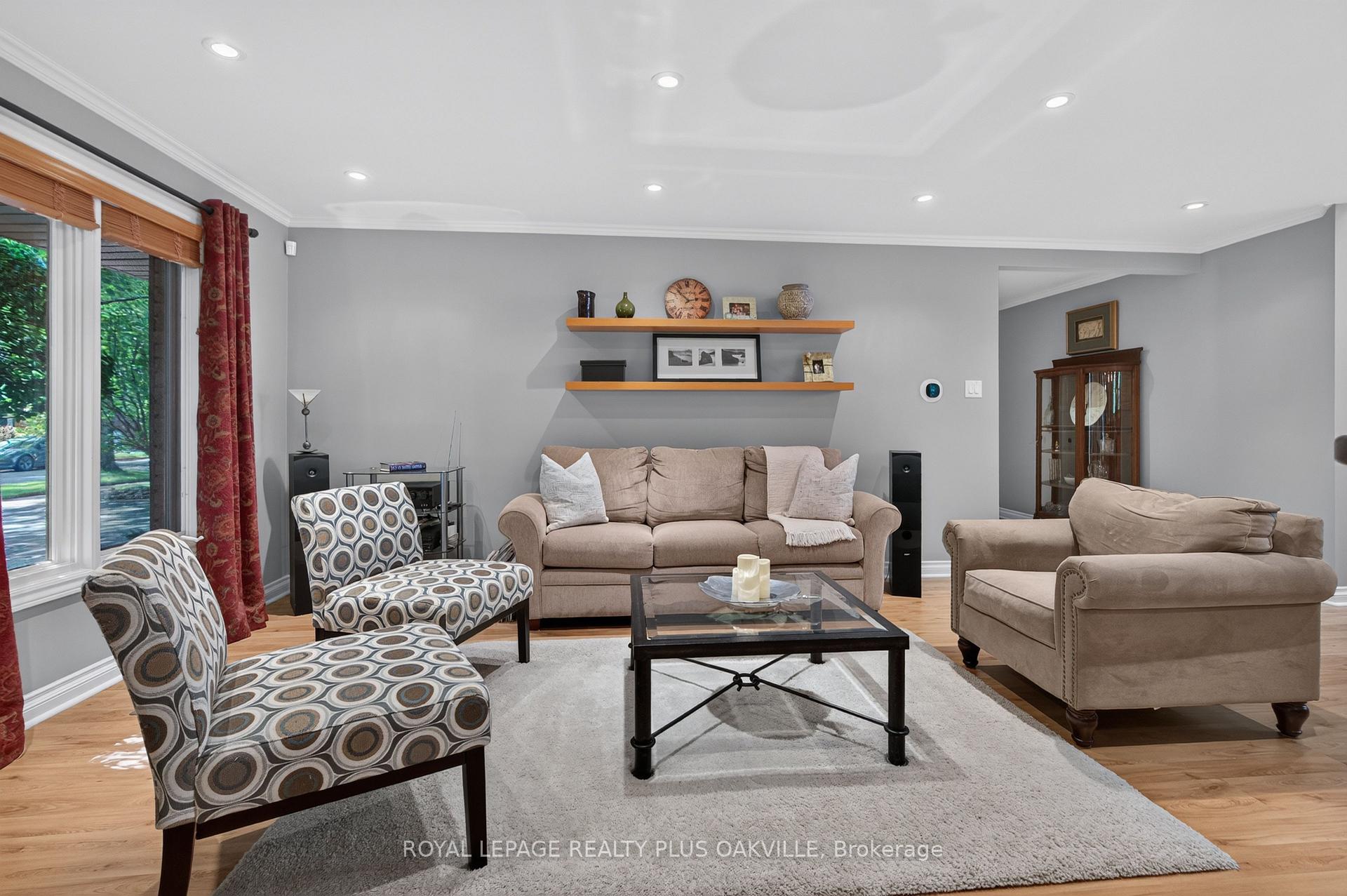 Photo 7 of 4527 Concord Place, Burlington, Shoreacres — HOMEH