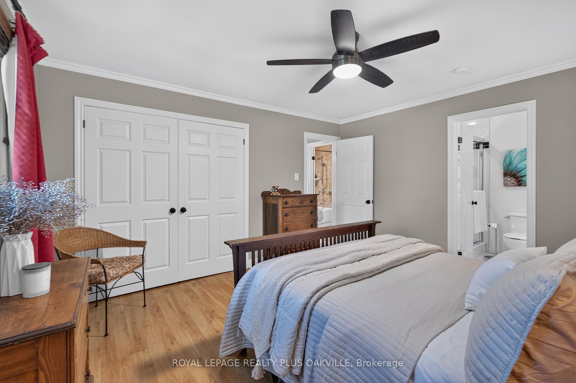 Photo 12 of 4527 Concord Place, Burlington, Shoreacres — HOMEH
