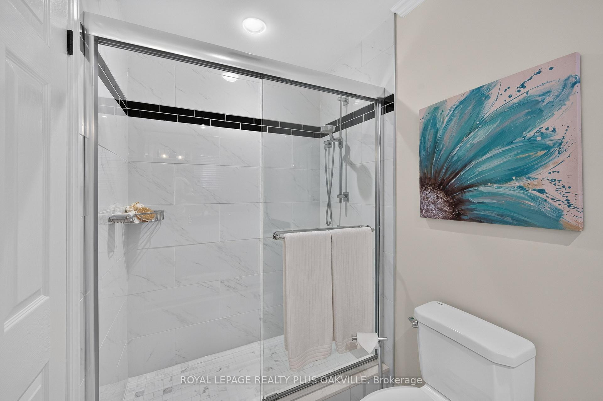 Photo 14 of 4527 Concord Place, Burlington, Shoreacres — HOMEH