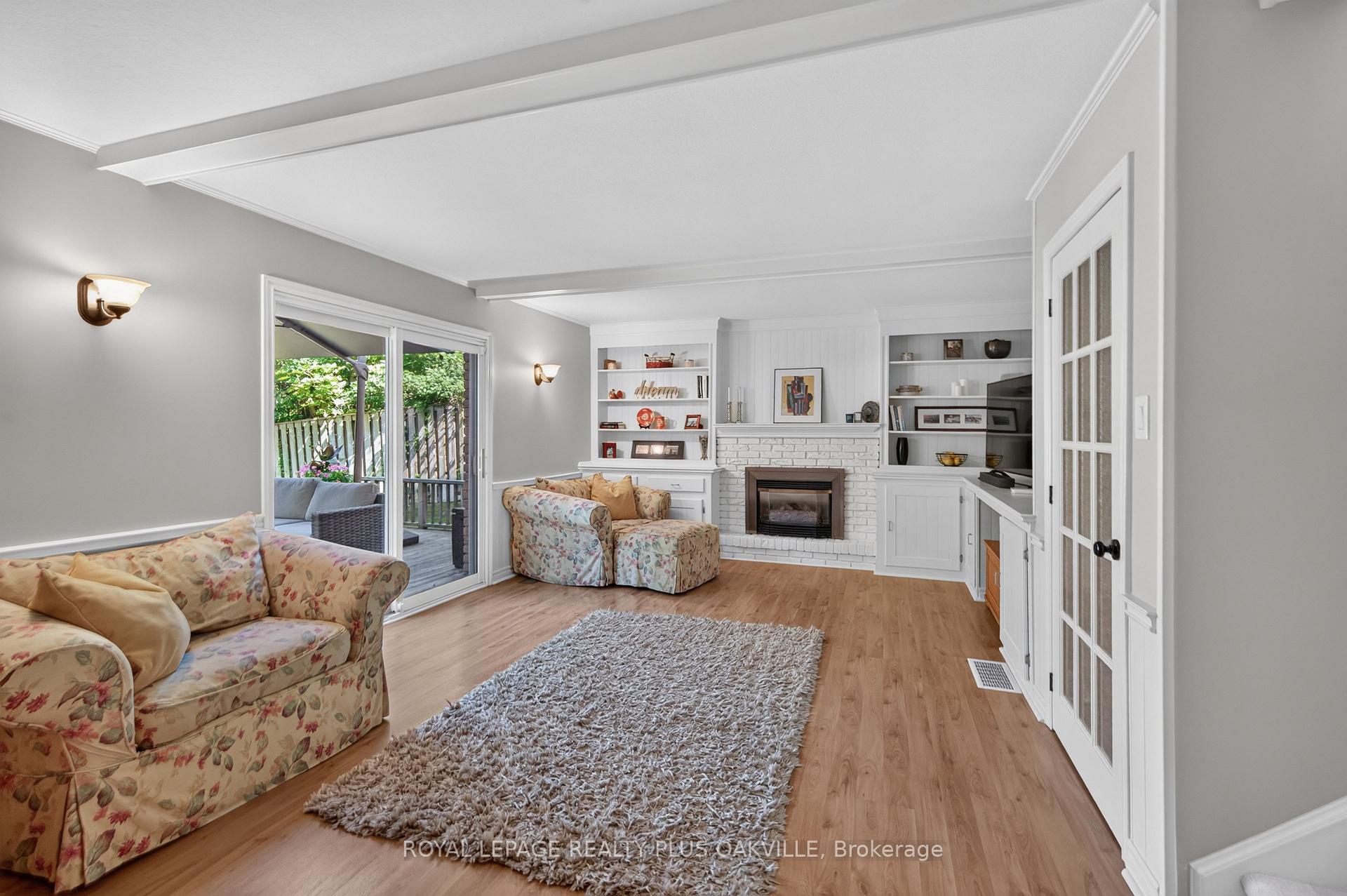 Photo 23 of 4527 Concord Place, Burlington, Shoreacres — HOMEH