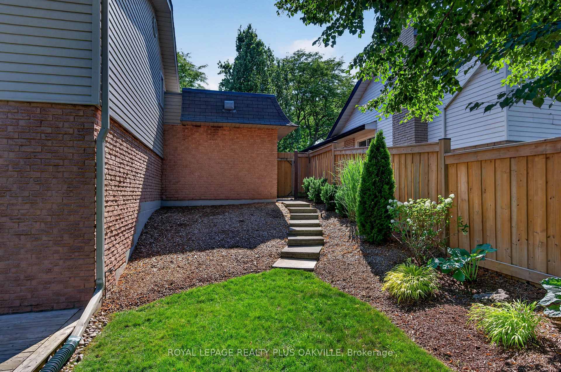 Photo 35 of 4527 Concord Place, Burlington, Shoreacres — HOMEH