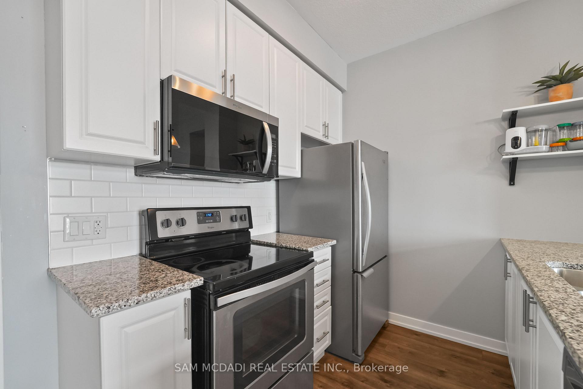 Photo 3 of Unit 622, 2490 Old Bronte Road, Oakville, Westmount — HOMEH