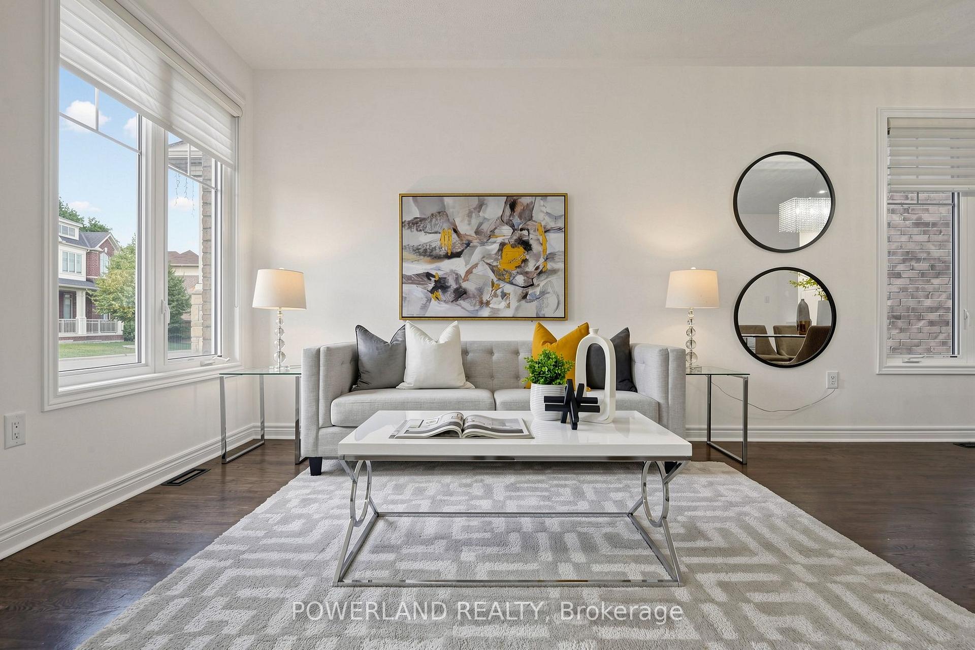 Photo 3 of 17 Fierheller Court, Markham, Berczy — HOMEH