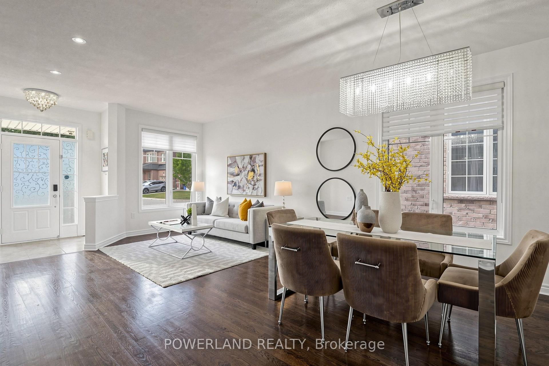 Photo 8 of 17 Fierheller Court, Markham, Berczy — HOMEH