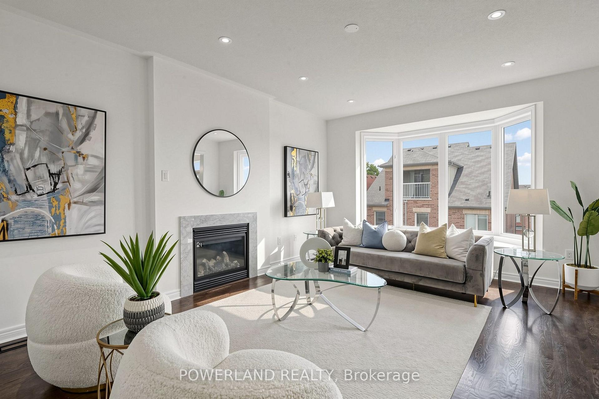Photo 9 of 17 Fierheller Court, Markham, Berczy — HOMEH