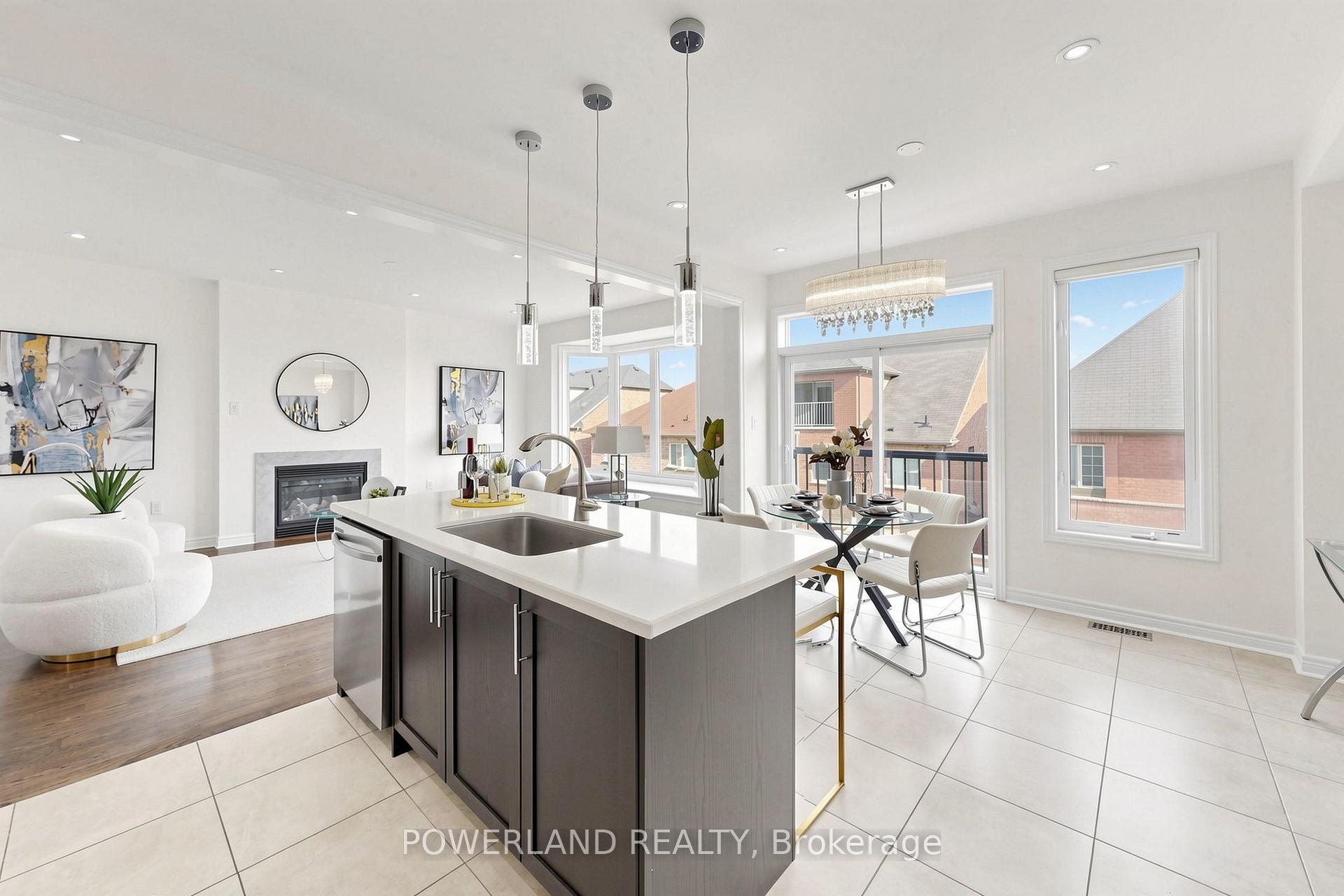 Photo 15 of 17 Fierheller Court, Markham, Berczy — HOMEH