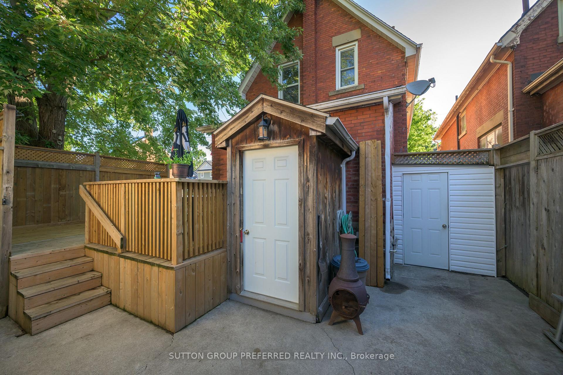Photo 6 of 447 Woodman Avenue, London, East G — HOMEH