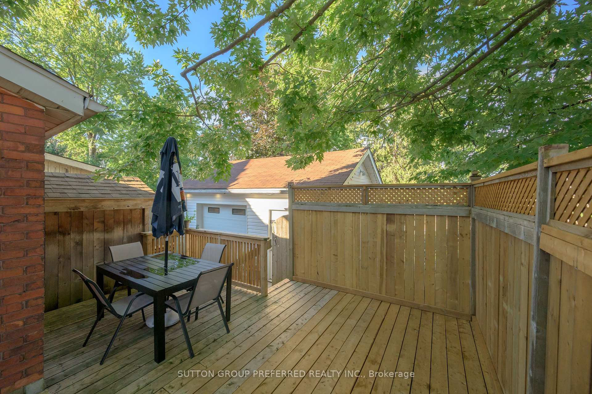 Photo 9 of 447 Woodman Avenue, London, East G — HOMEH